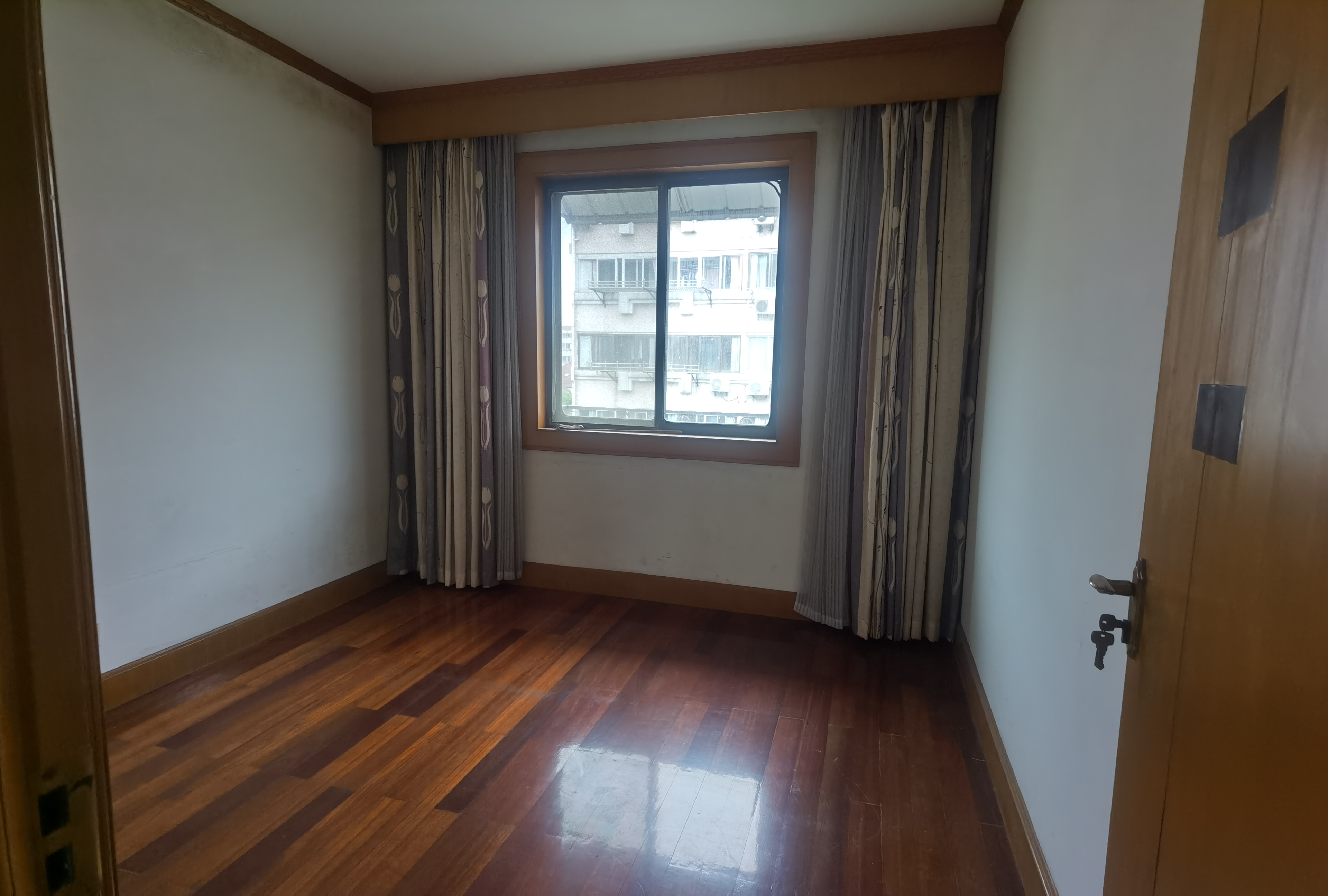 通州花苑 4室2厅2卫 138m&sup2;