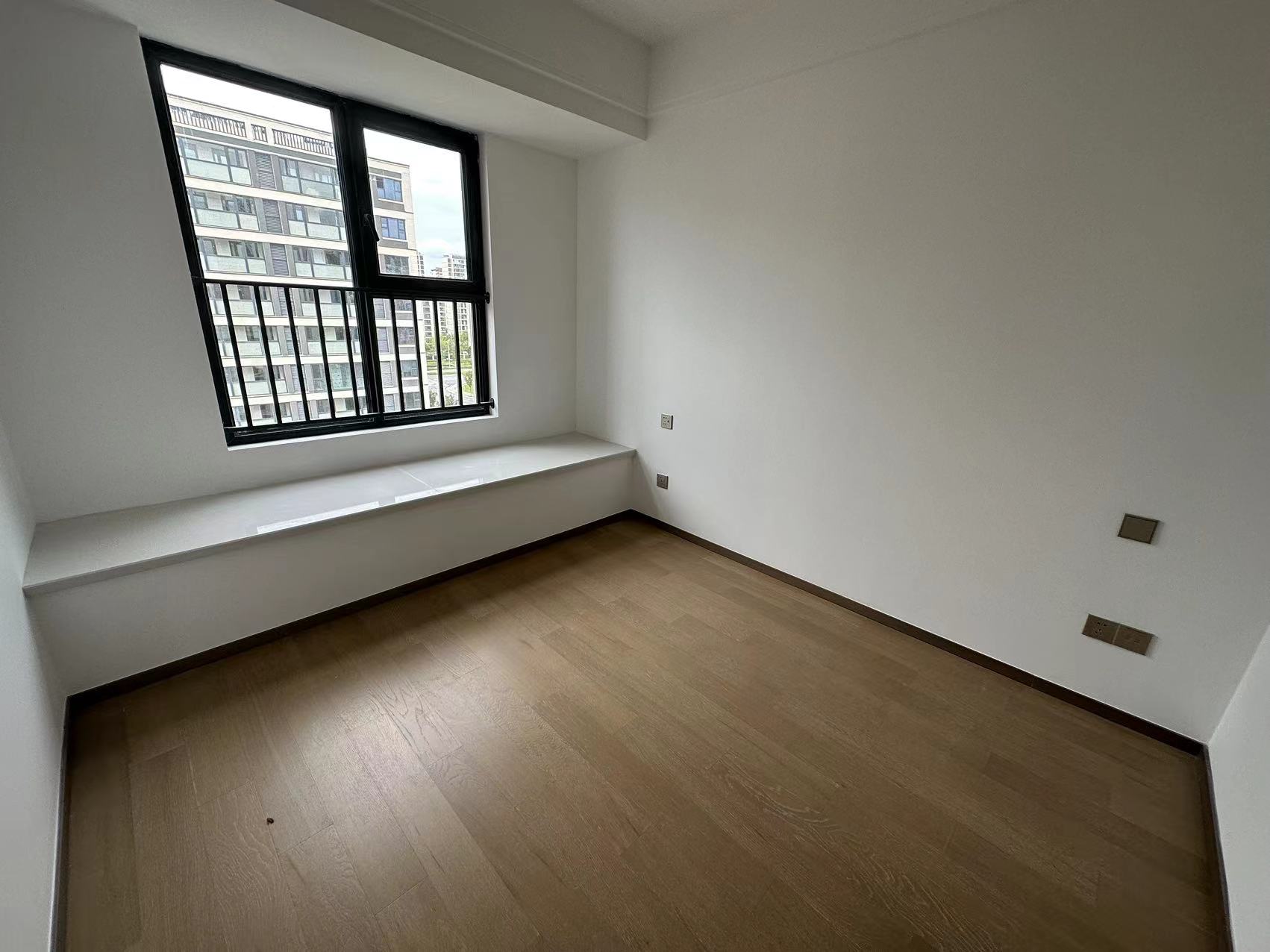 华禧铭苑 3室2厅2卫 102m&sup2;