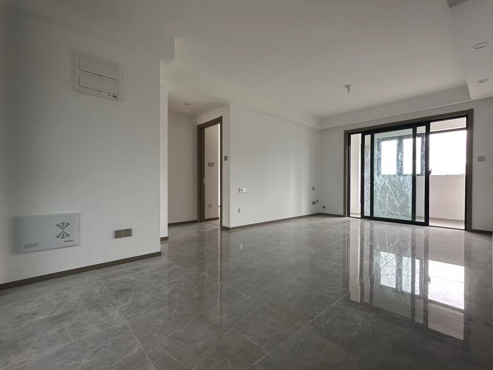 华禧铭苑 3室2厅2卫 102m&sup2;