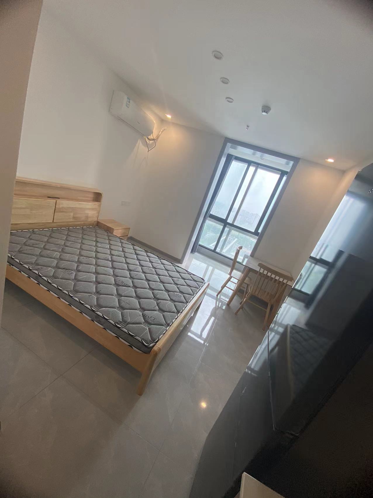 涌鑫八达通广场 1室1厅1卫 40m&sup2;