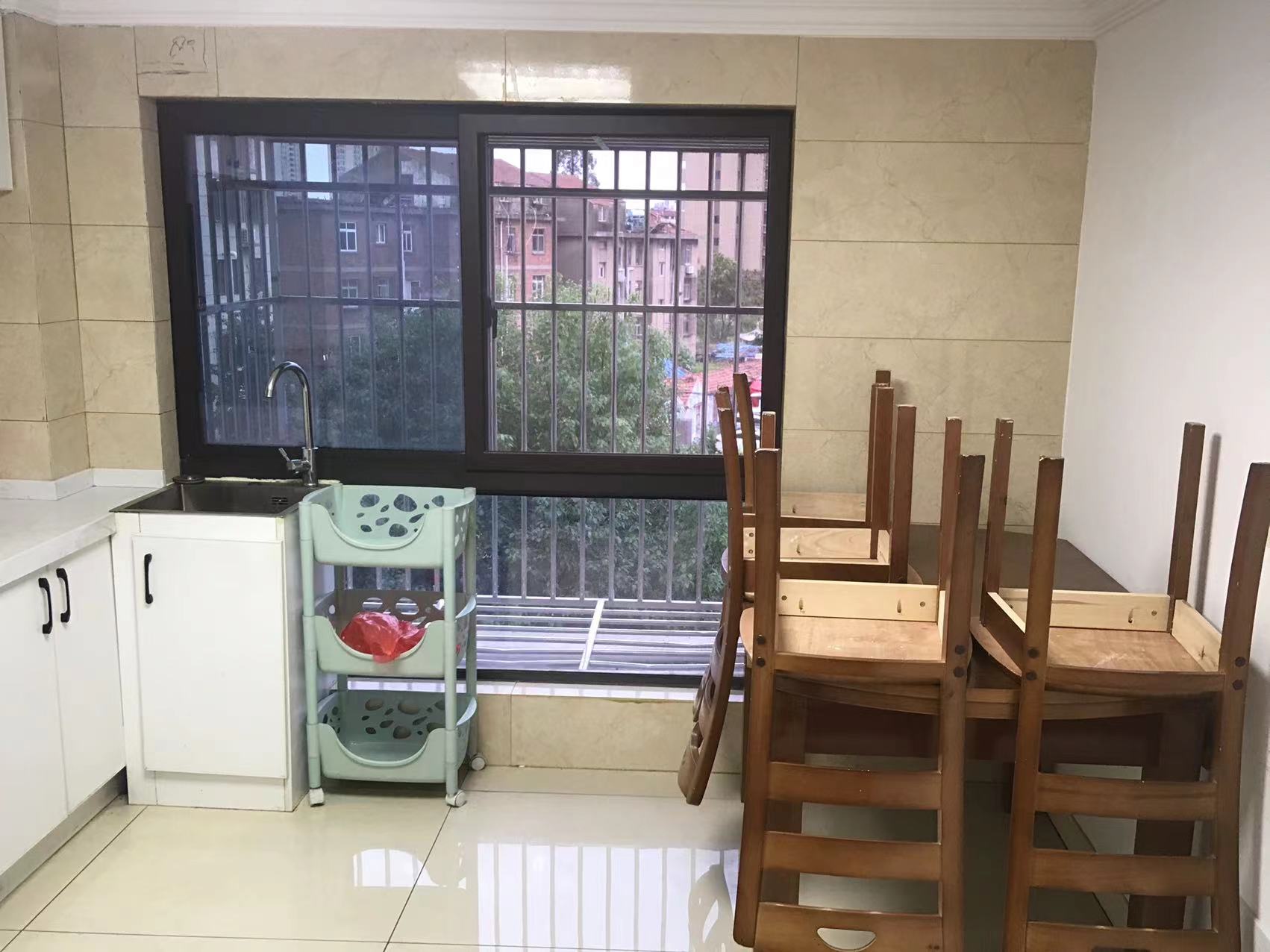 汇富花苑 2室1厅1卫 60m&sup2;