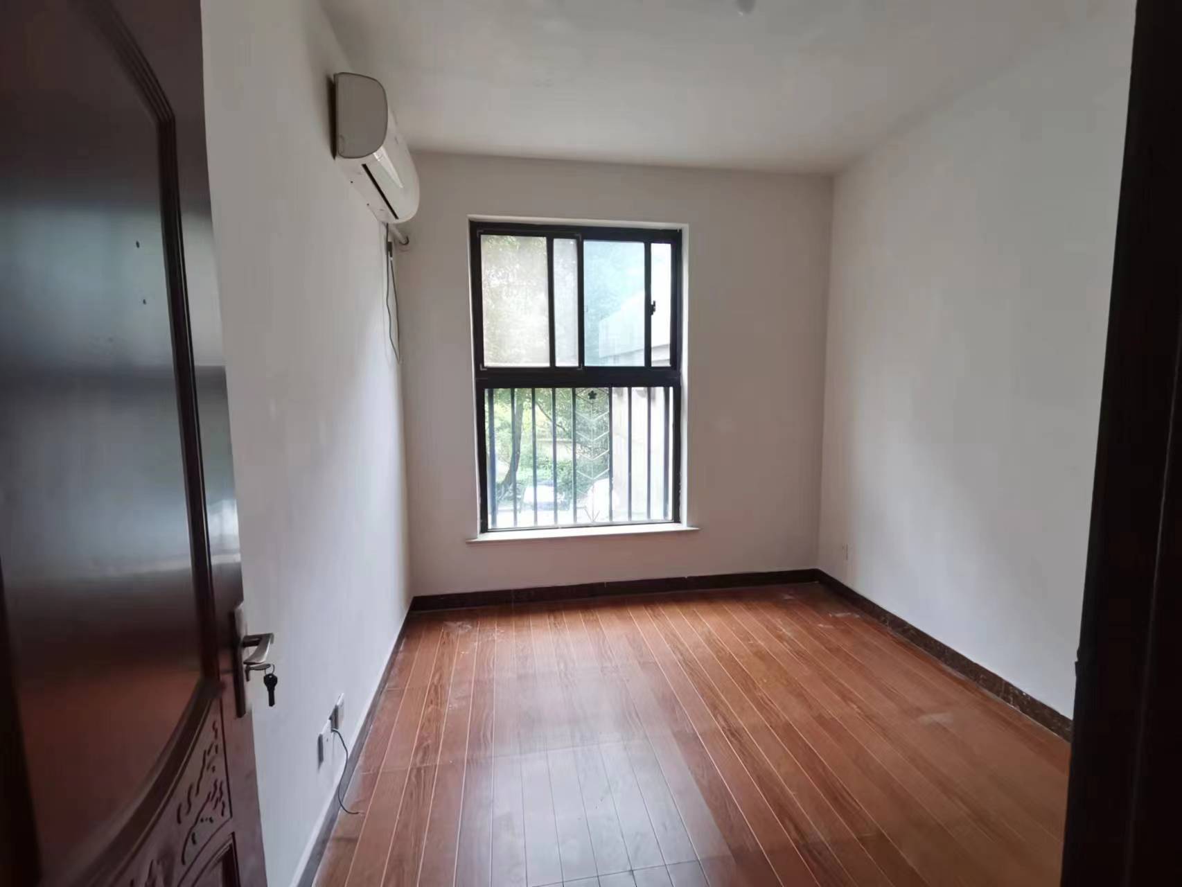 水榭花城 3室2厅1卫 94m&sup2;