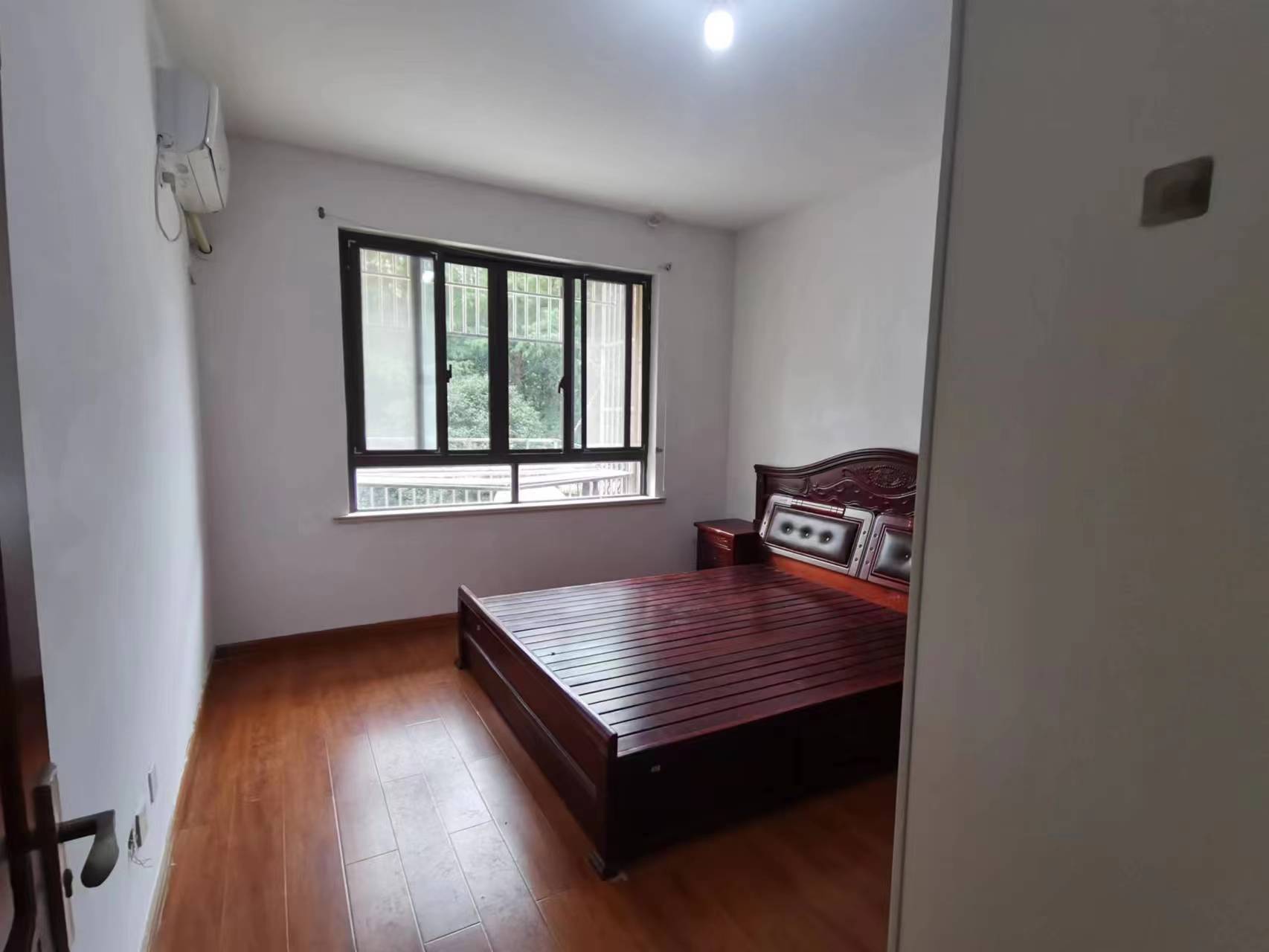 水榭花城 3室2厅1卫 94m&sup2;