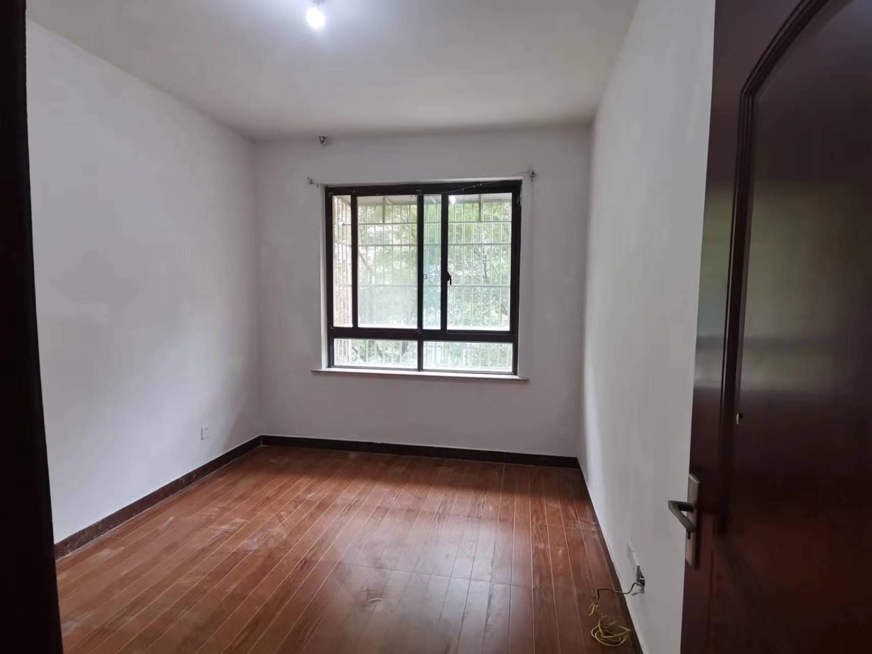 水榭花城 3室2厅1卫 94m&sup2;