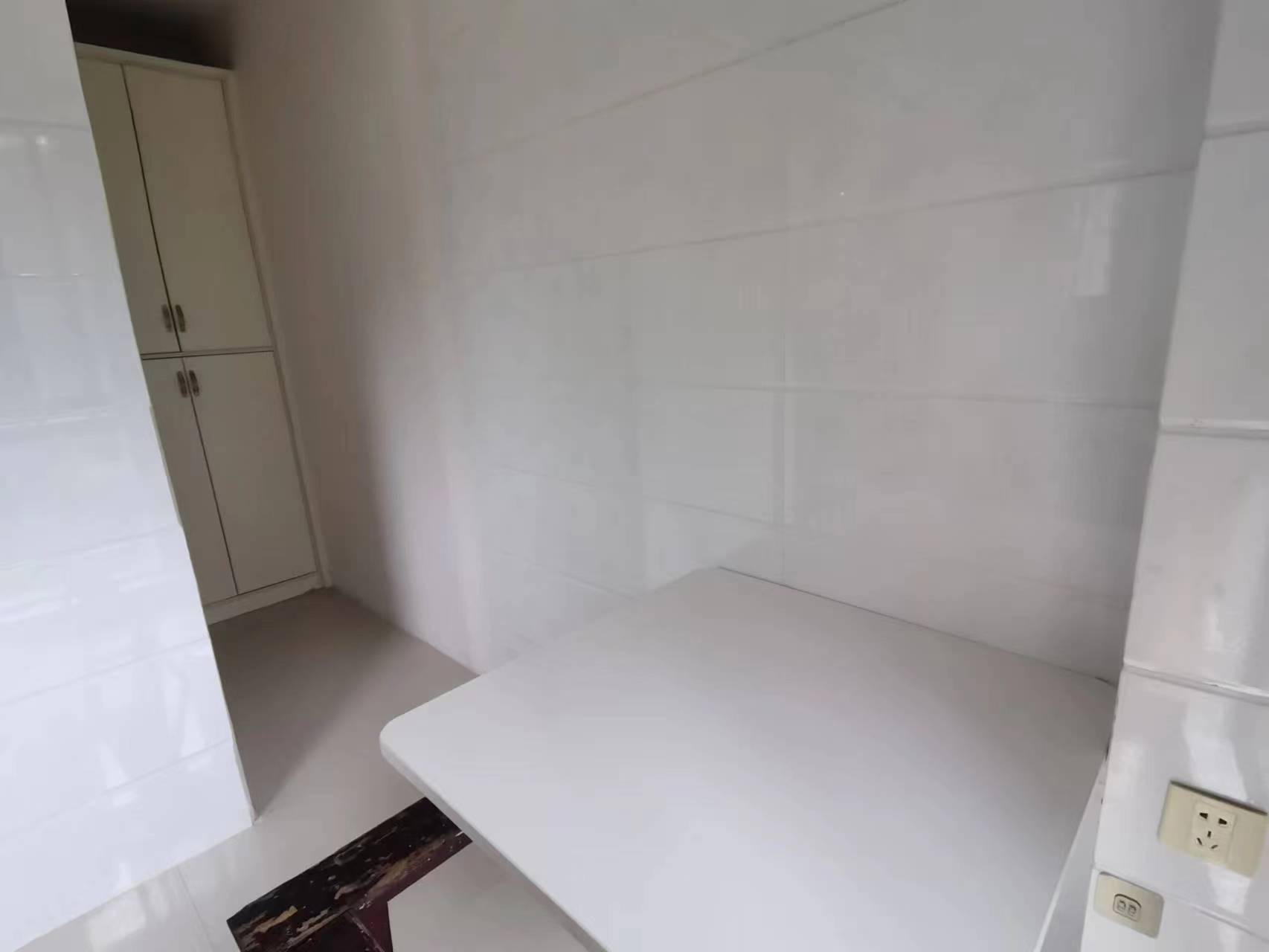 水榭花城 3室2厅1卫 94m&sup2;