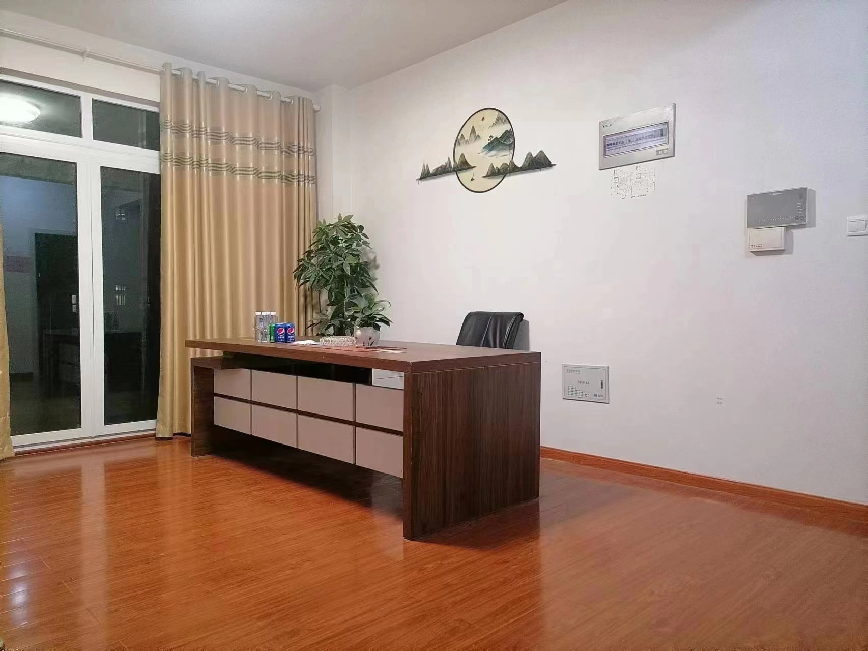 金色城品 3室2厅1卫 100m&sup2;