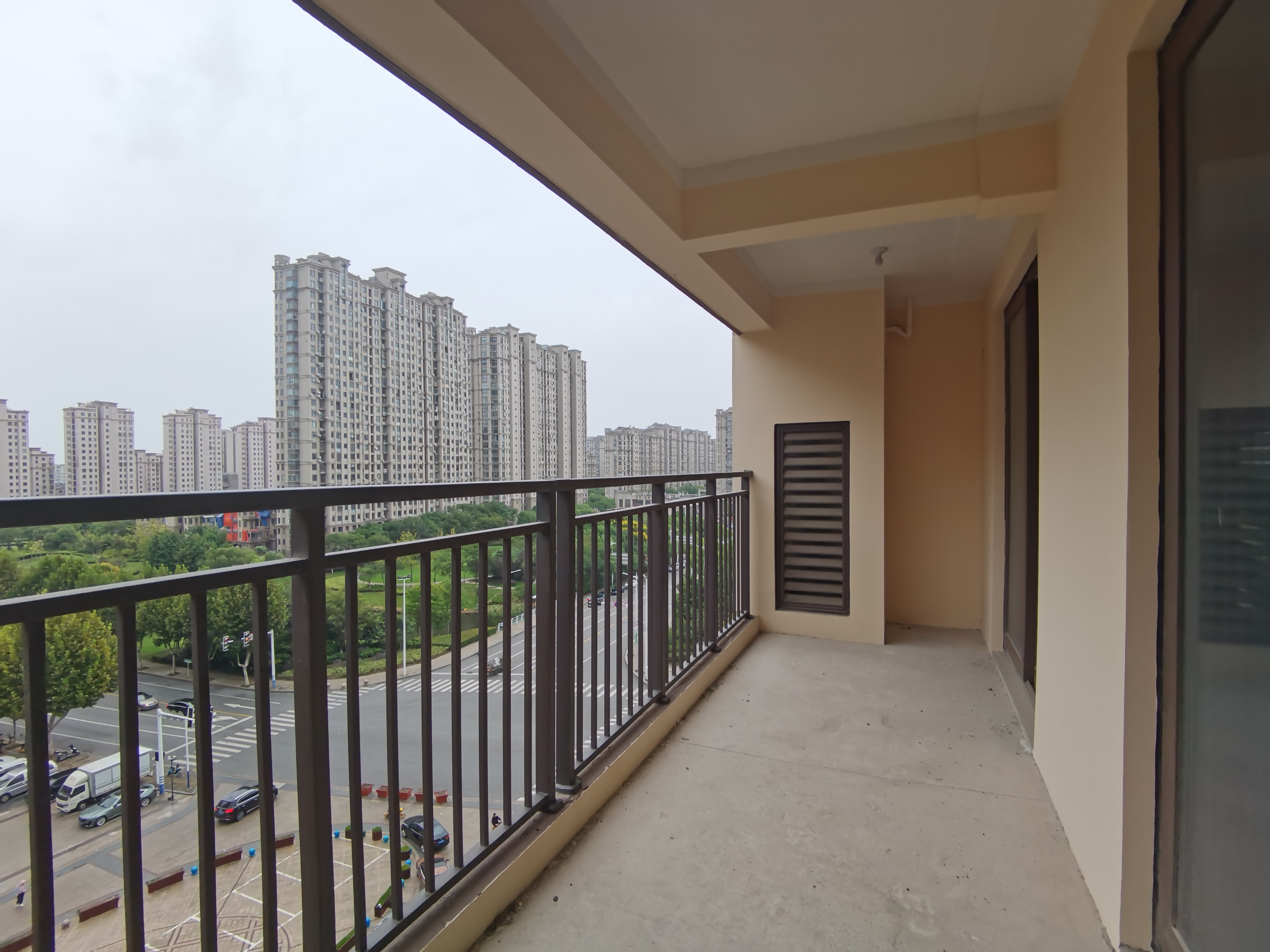 佳源都市 3室2厅2卫 127m&sup2;