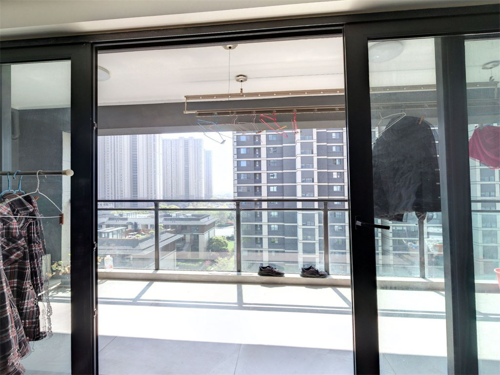 万科翡翠东第 3室2厅2卫 130.42m&sup2;