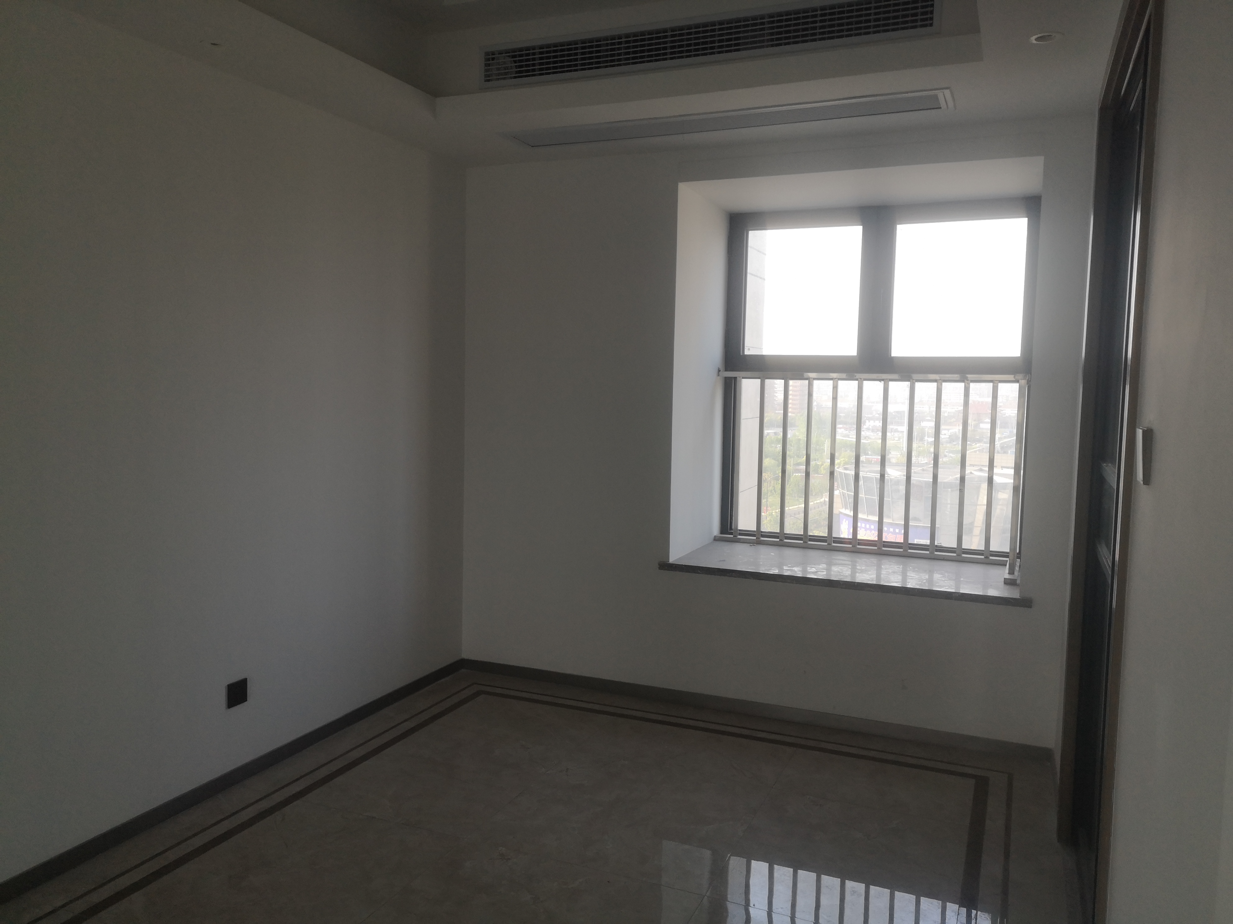 都会沁园 3室2厅2卫 149m&sup2;