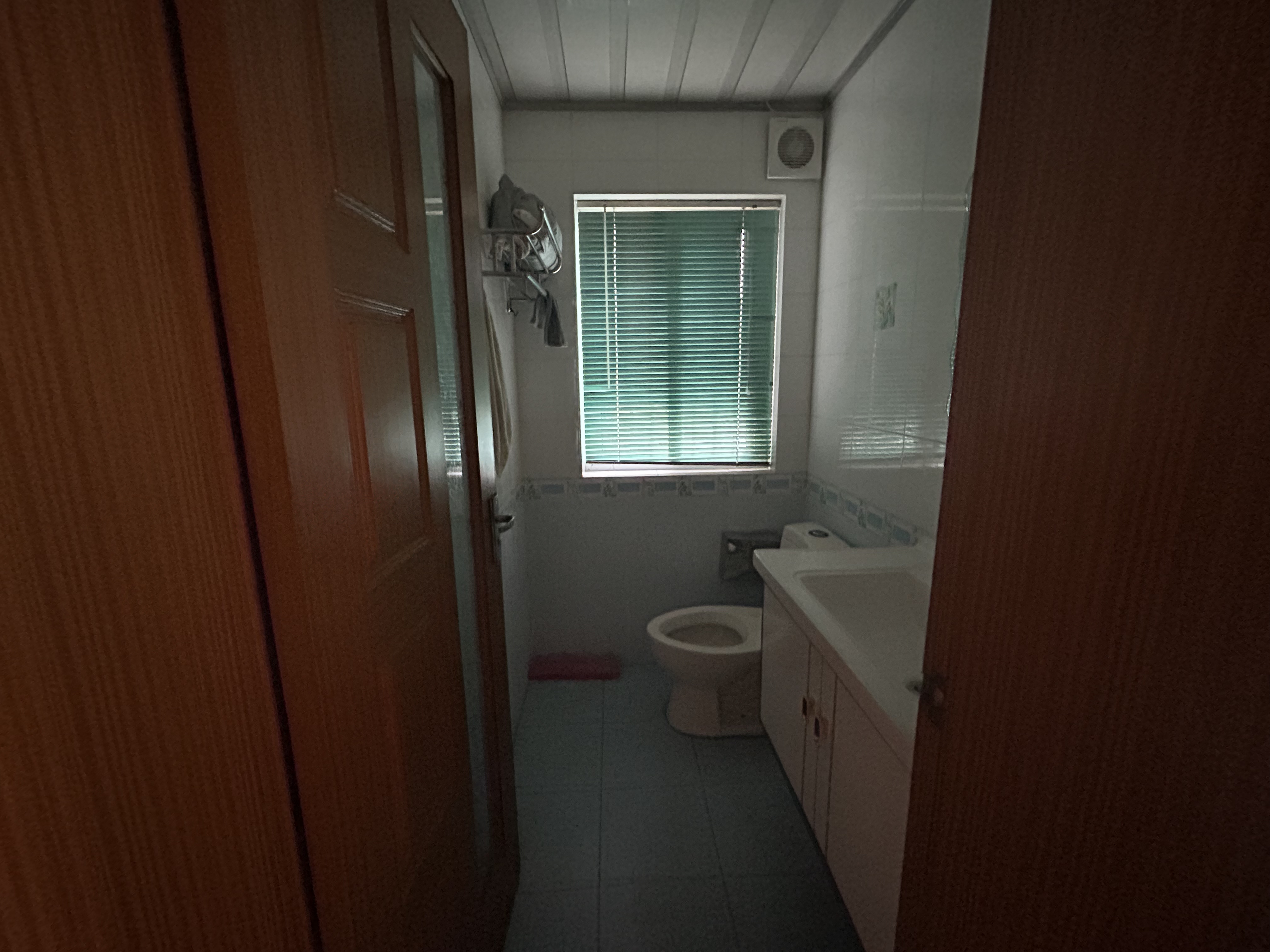 秀水华庭 4室2厅2卫 170.00m&sup2;