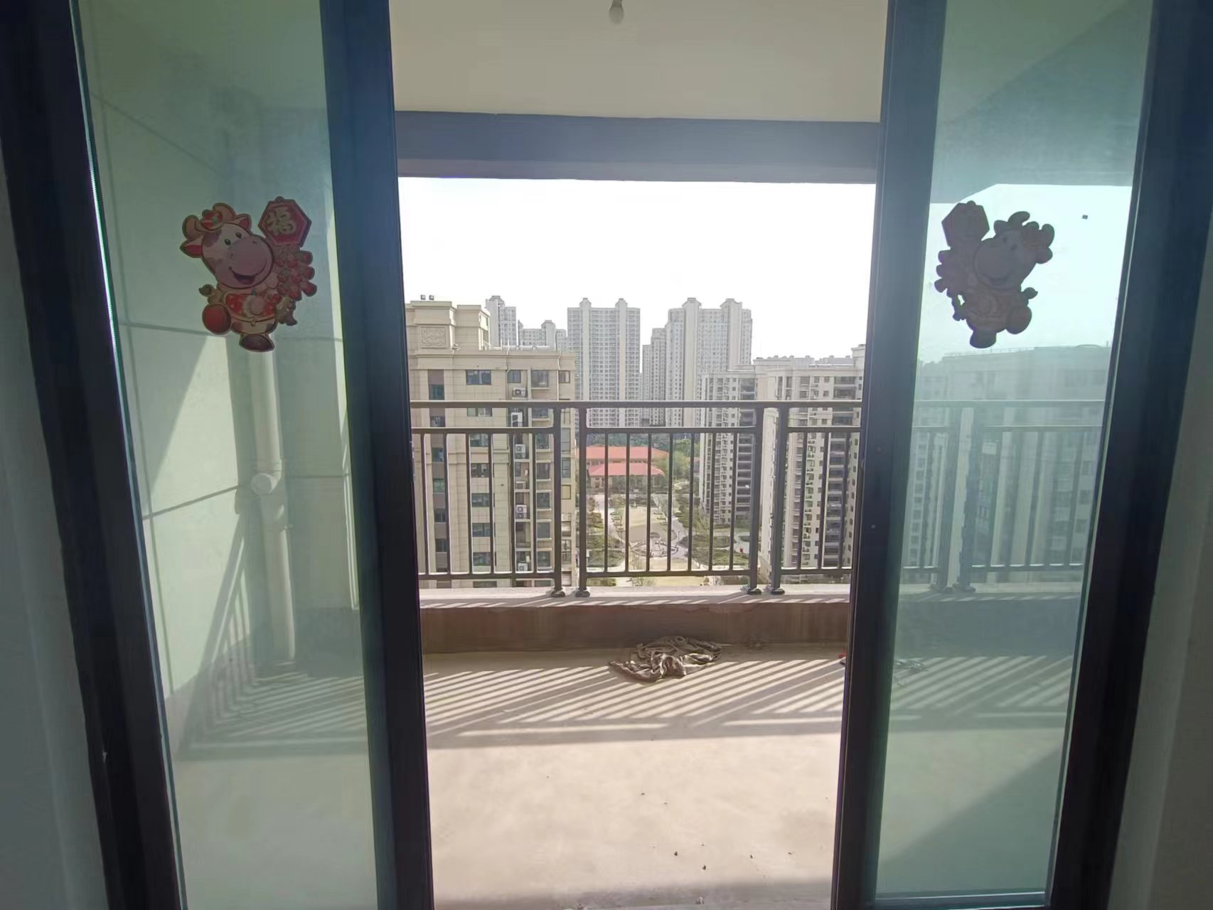 皇家花园北区 3室2厅2卫 133m&sup2;