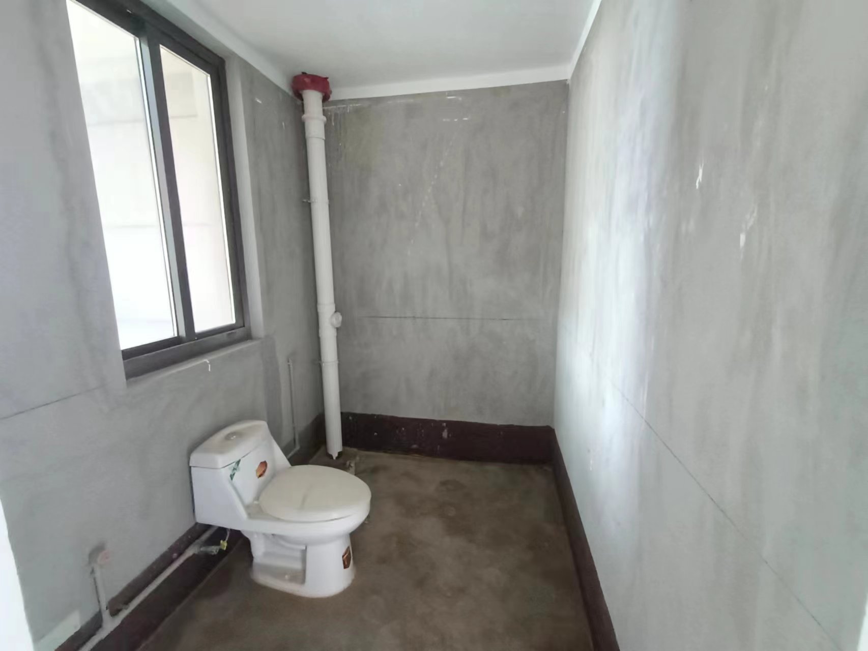 皇家花园北区 3室2厅2卫 133m&sup2;