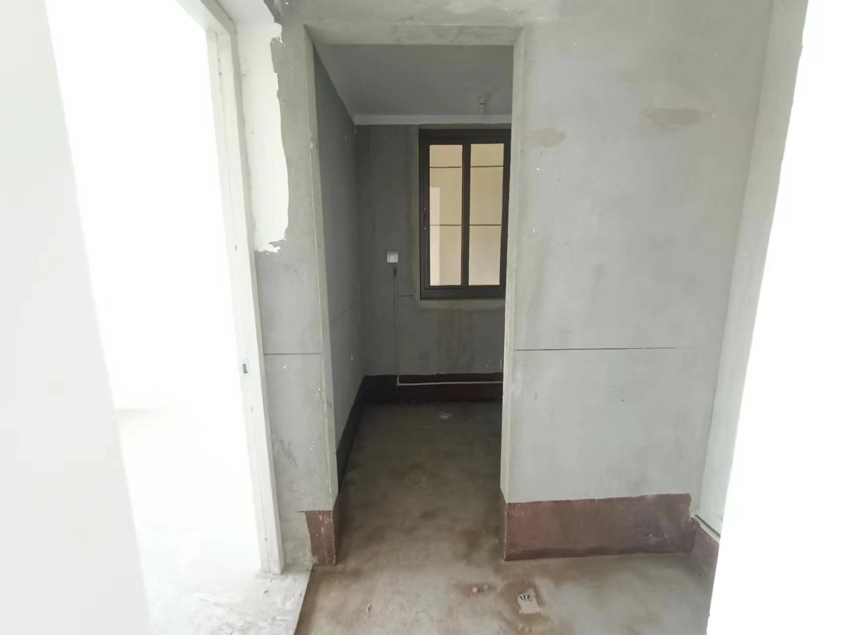 皇家花园北区 3室2厅2卫 133m&sup2;