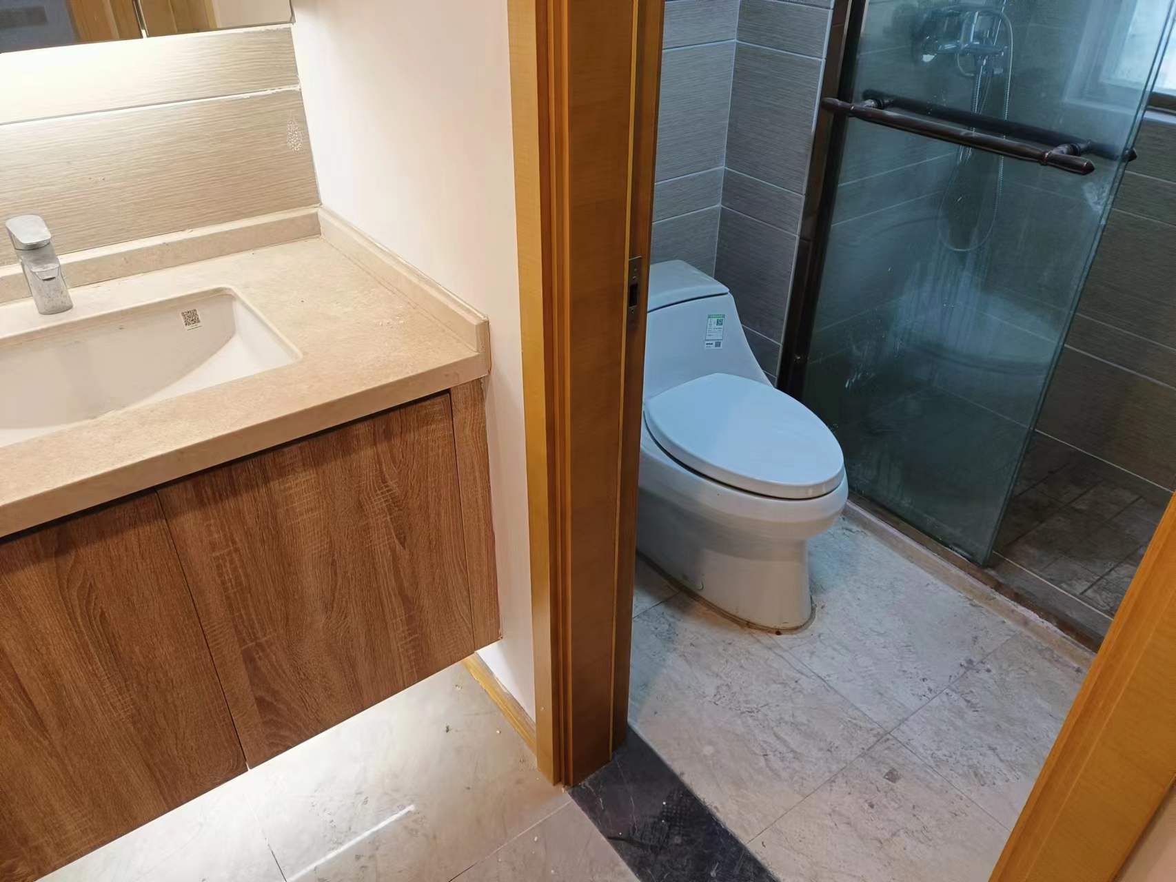 中南世纪花城三期 3室2厅2卫 130m&sup2;