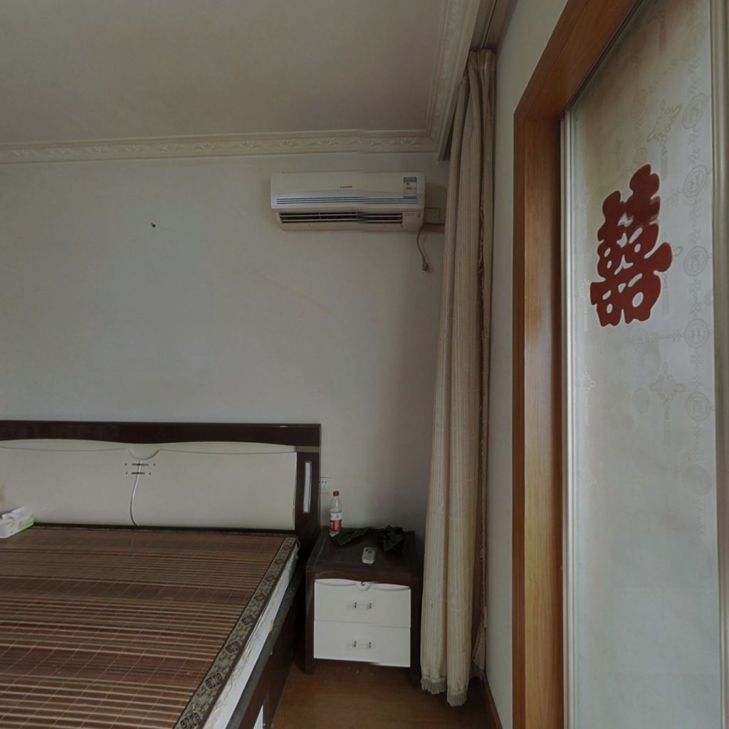 人民中路128号院 1室0厅1卫 28m&sup2;