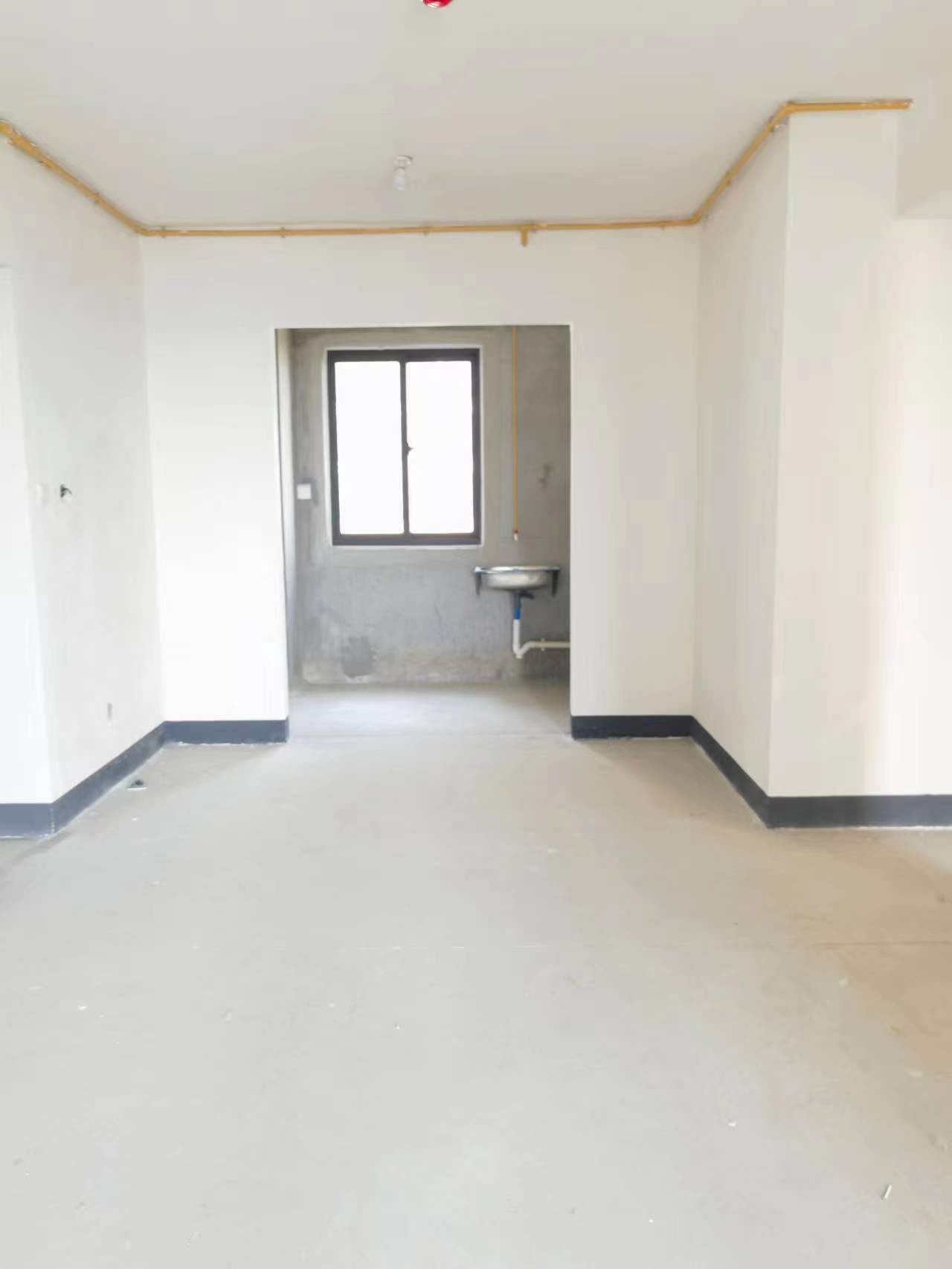 绿地新里城 3室2厅2卫 106m&sup2;