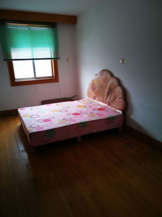 北濠桥东村 3室2厅1卫 150m&sup2;