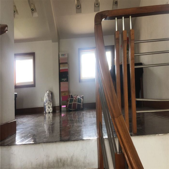 东昇花园 4室2厅2卫 134m&sup2;