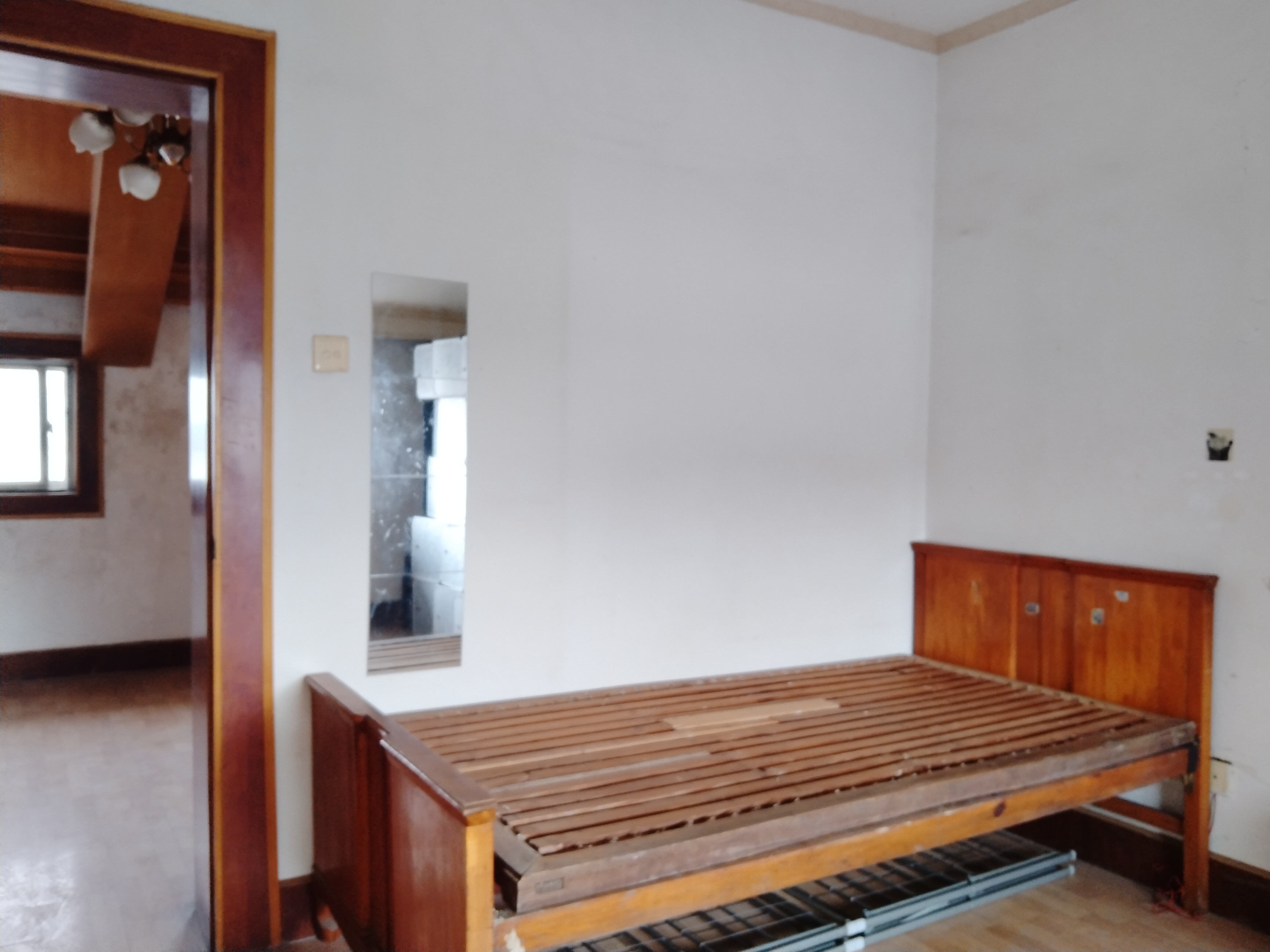 郭里园 4室1厅1卫 84m&sup2;