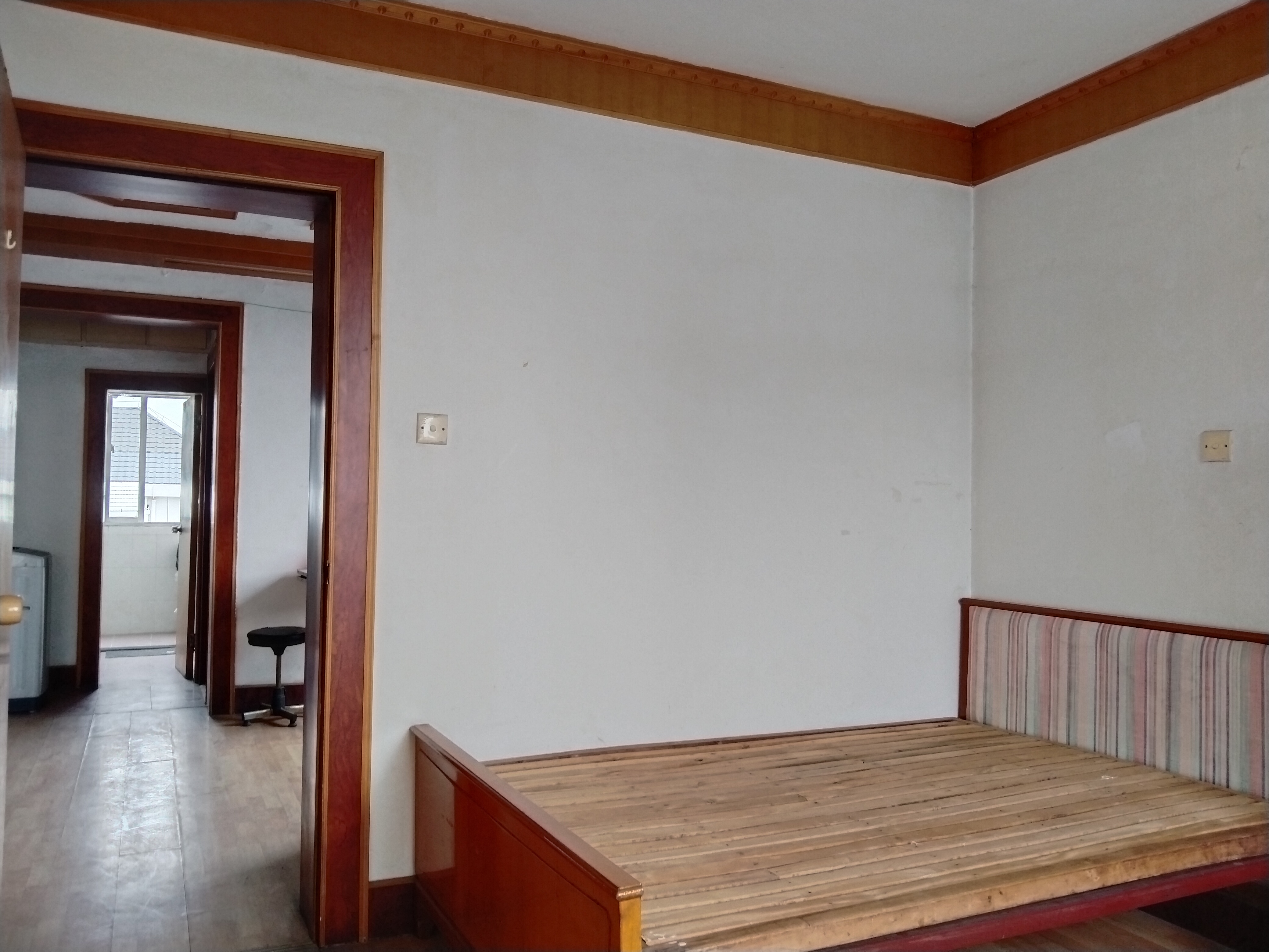 郭里园 4室1厅1卫 84m&sup2;