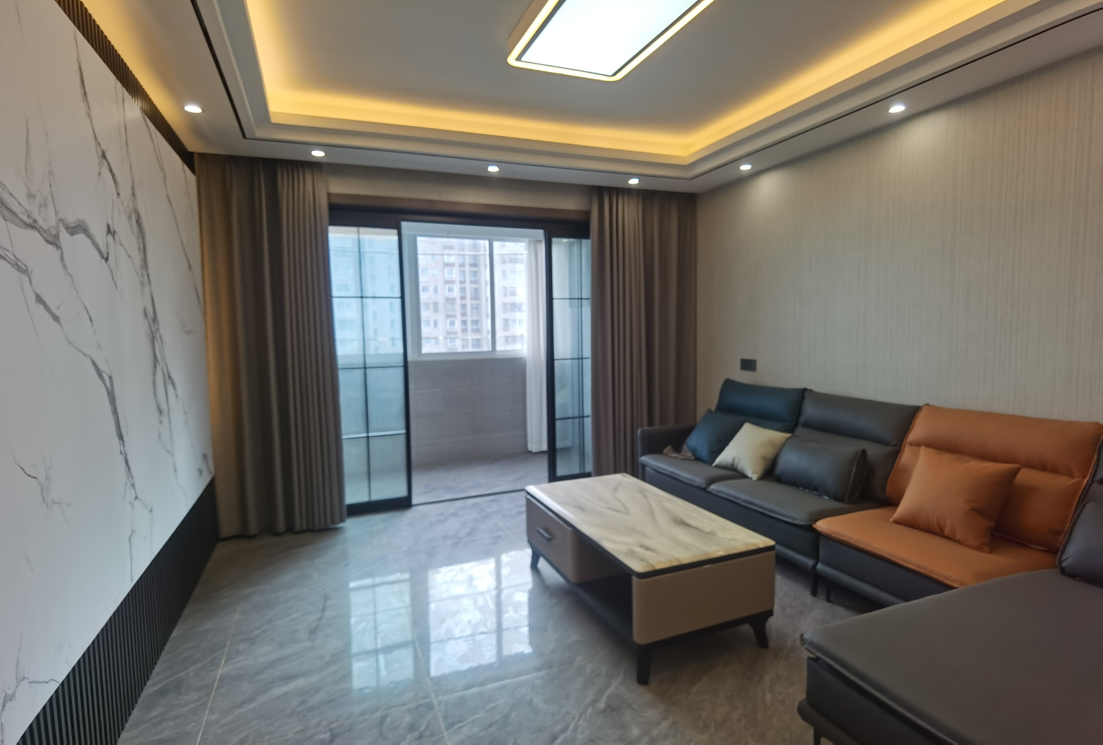 天熹苑 2室2厅1卫 99m&sup2;