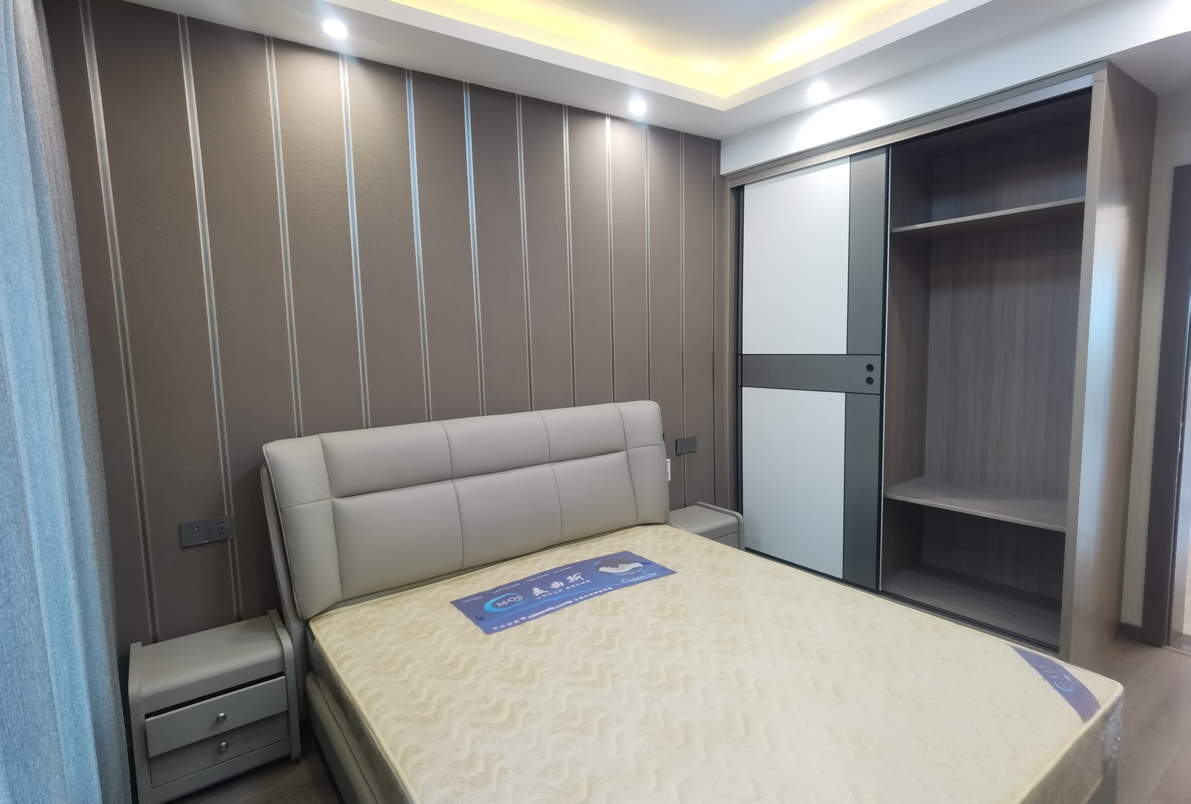 天熹苑 2室2厅1卫 99m&sup2;