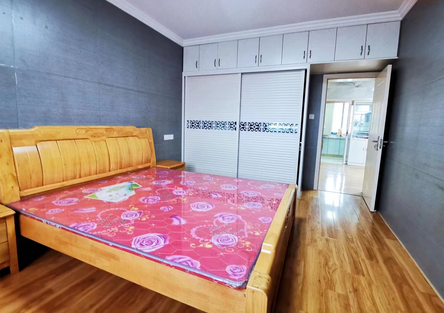 国际商城 3室1厅1卫 91.63m&sup2;