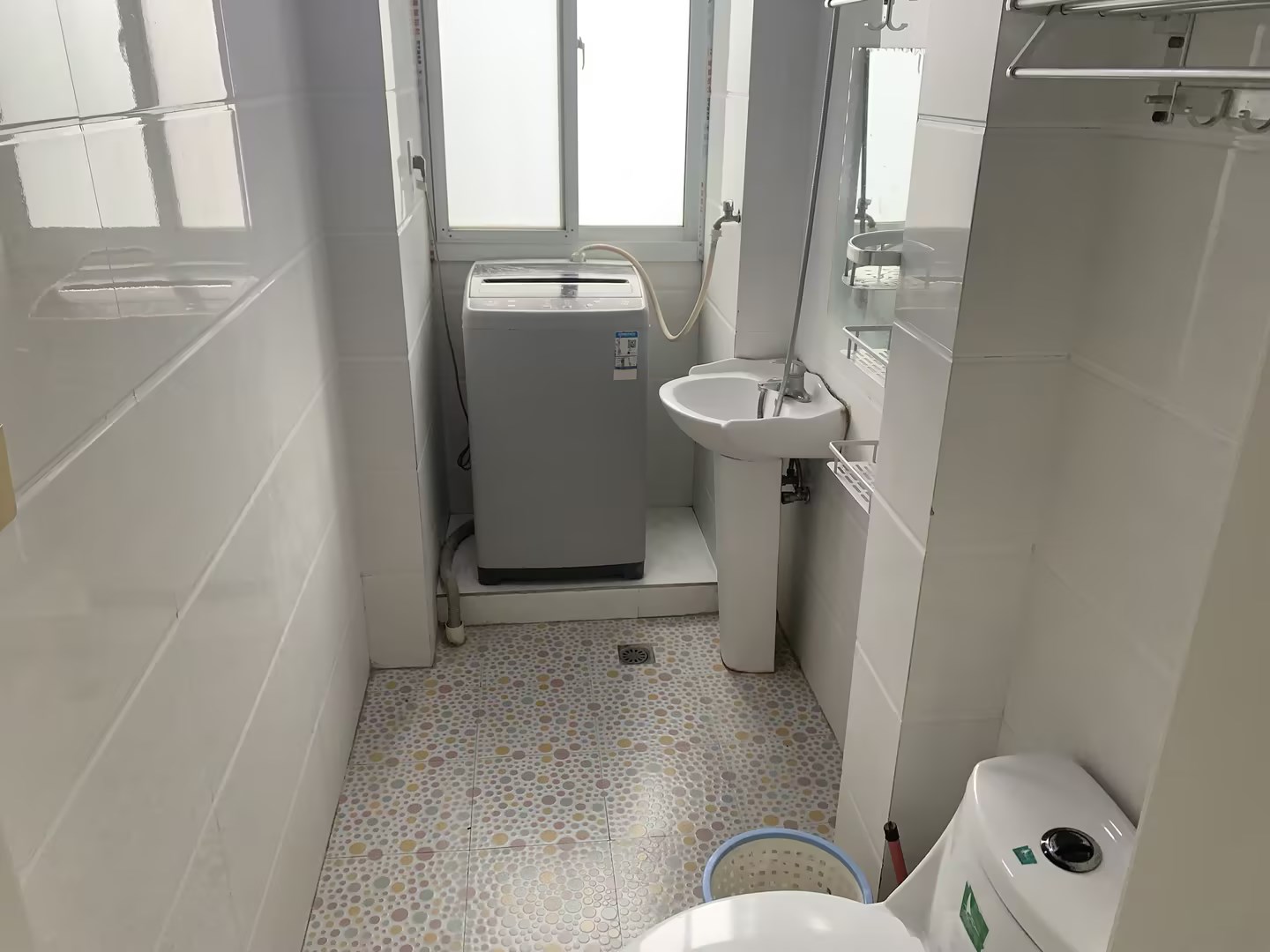 虹桥新村(朝霞路) 2室1厅1卫 58m&sup2;