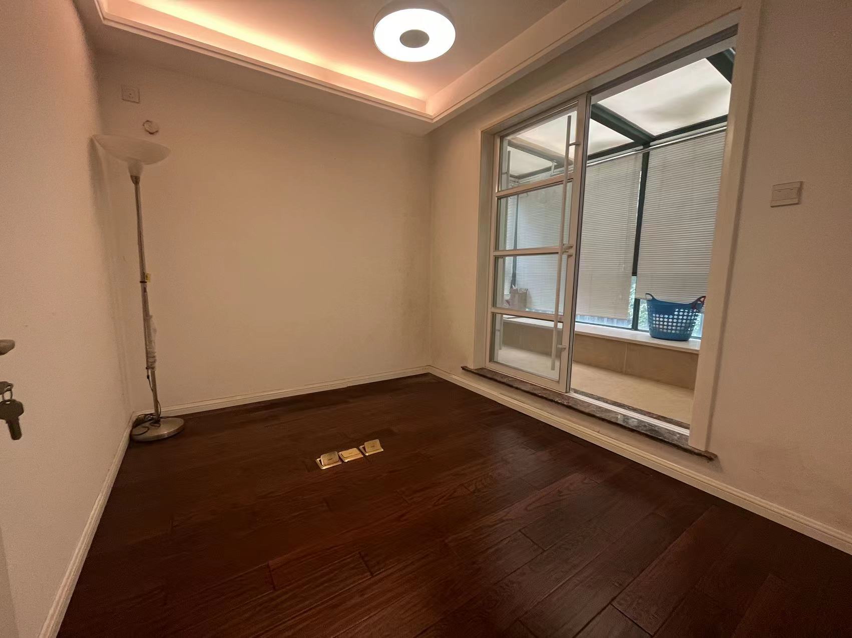 天翔公寓 3室2厅1卫 110.00m&sup2;
