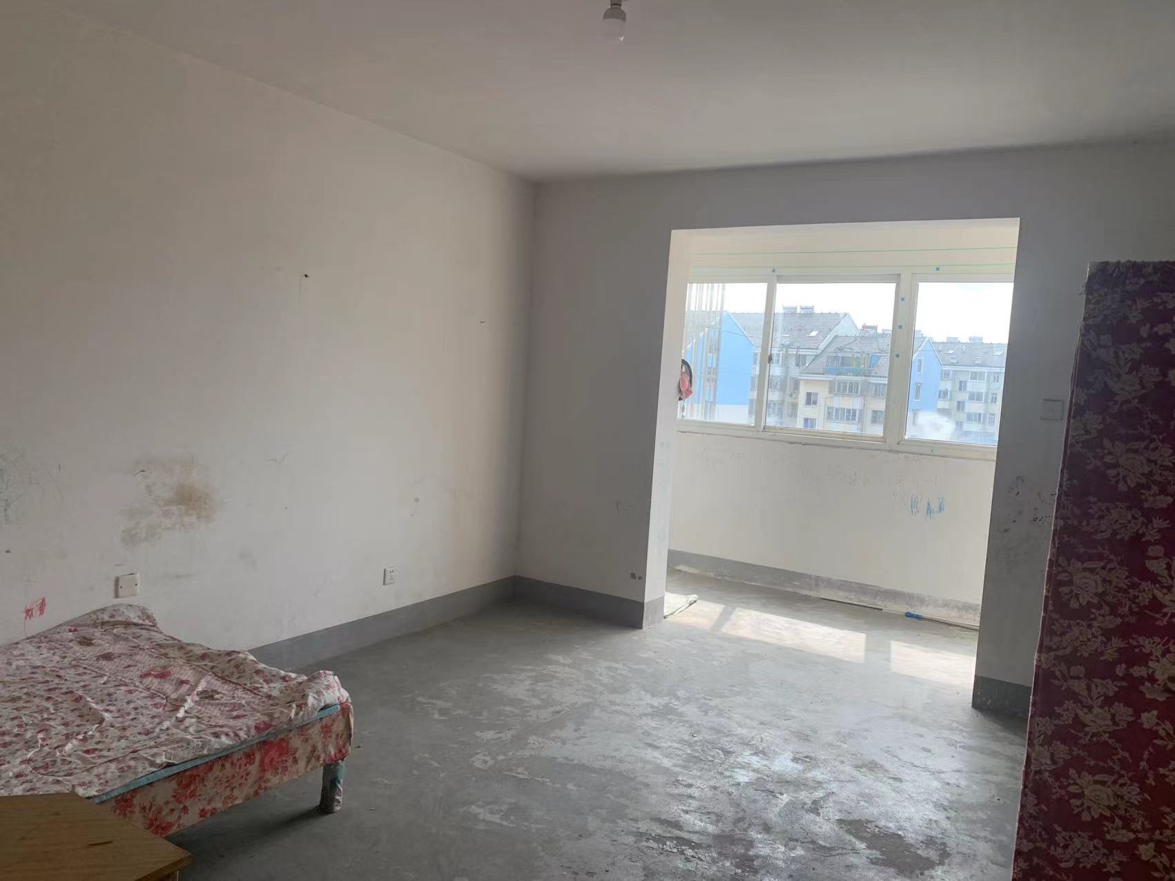 滨河东城 5室1厅1卫 96.00m&sup2;
