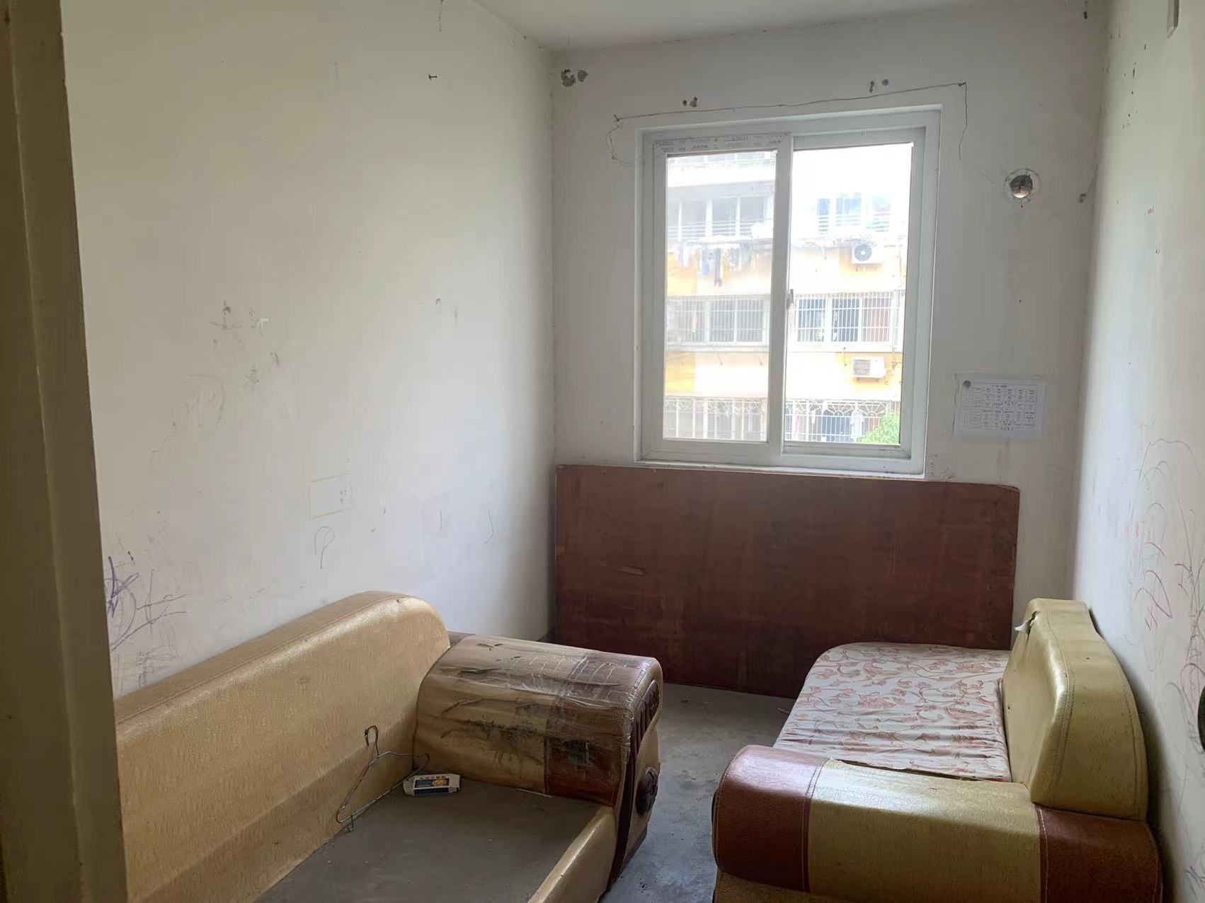滨河东城 5室1厅1卫 96.00m&sup2;