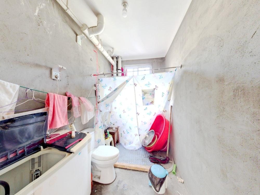 丽康花园 3室2厅2卫 137.00m&sup2;