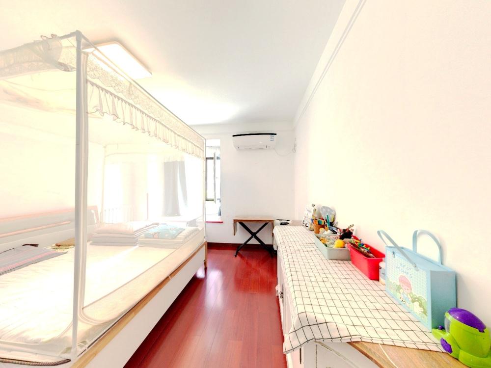 万科金域蓝湾 3室2厅2卫 140m&sup2;