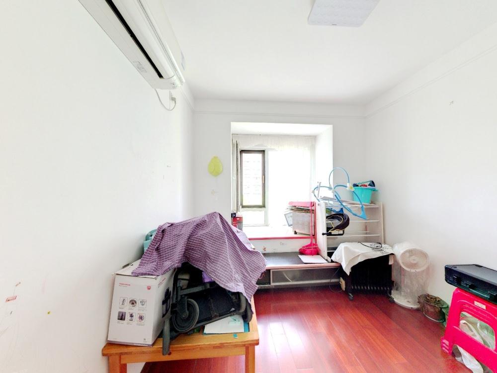 万科金域蓝湾 3室2厅2卫 140m&sup2;