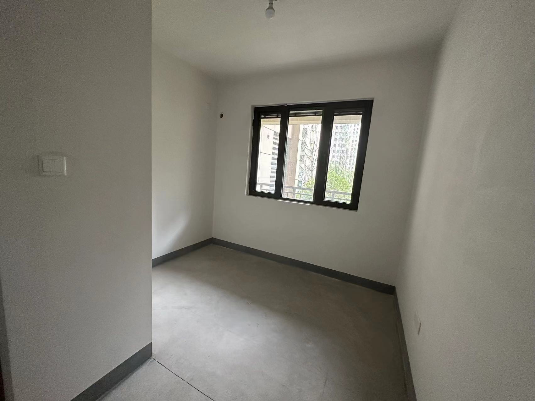 招商新城雍景湾 3室2厅1卫 117m&sup2;
