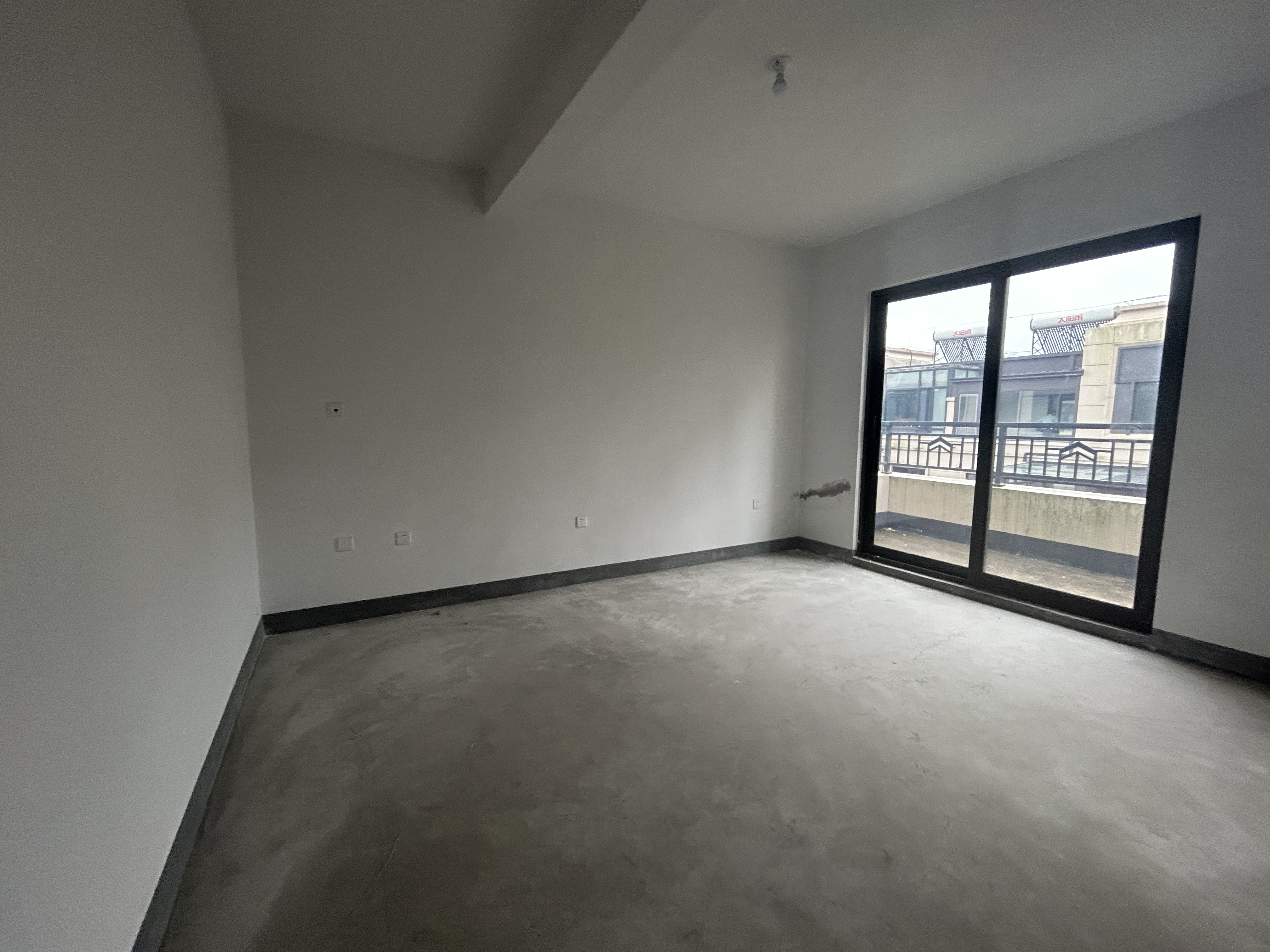招商新城雍景湾 4室2厅2卫 127.00m&sup2;