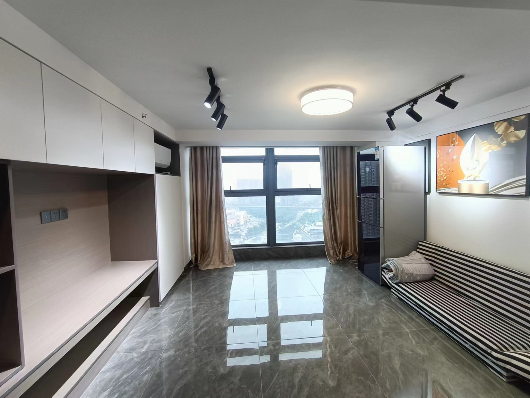 赛格时代广场 2室2厅1卫 54m&sup2;