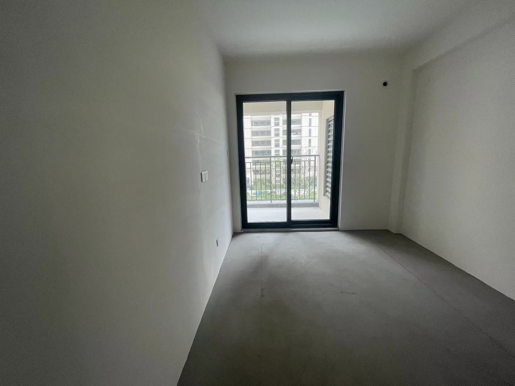 卓越华宸世纪 3室2厅1卫 96m&sup2;