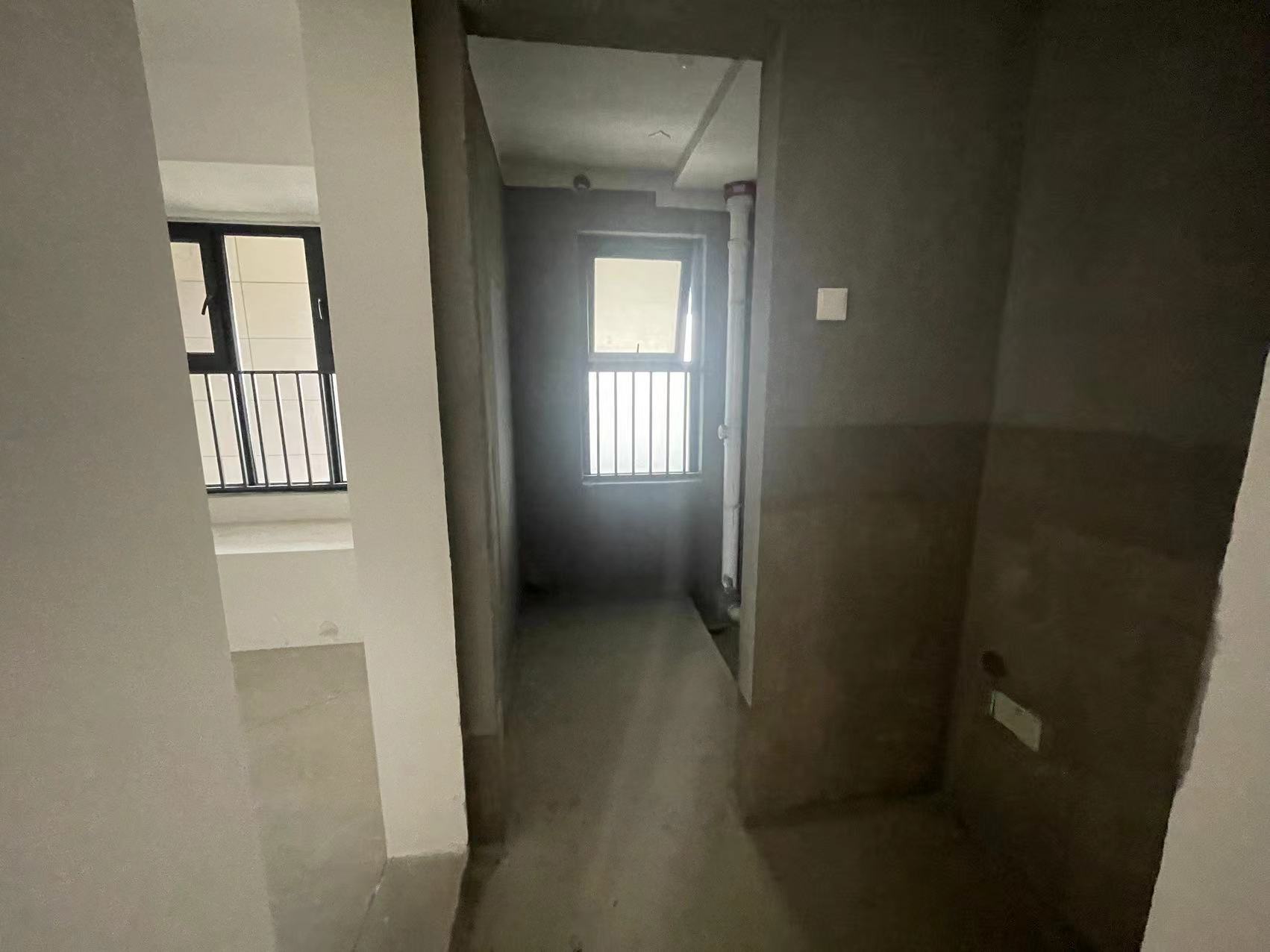 卓越华宸世纪 3室2厅1卫 96m&sup2;