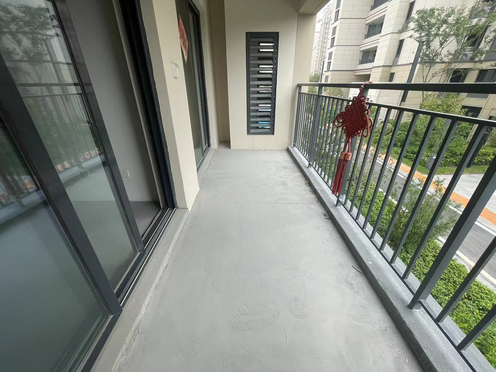 卓越华宸世纪 3室2厅2卫 102m&sup2;