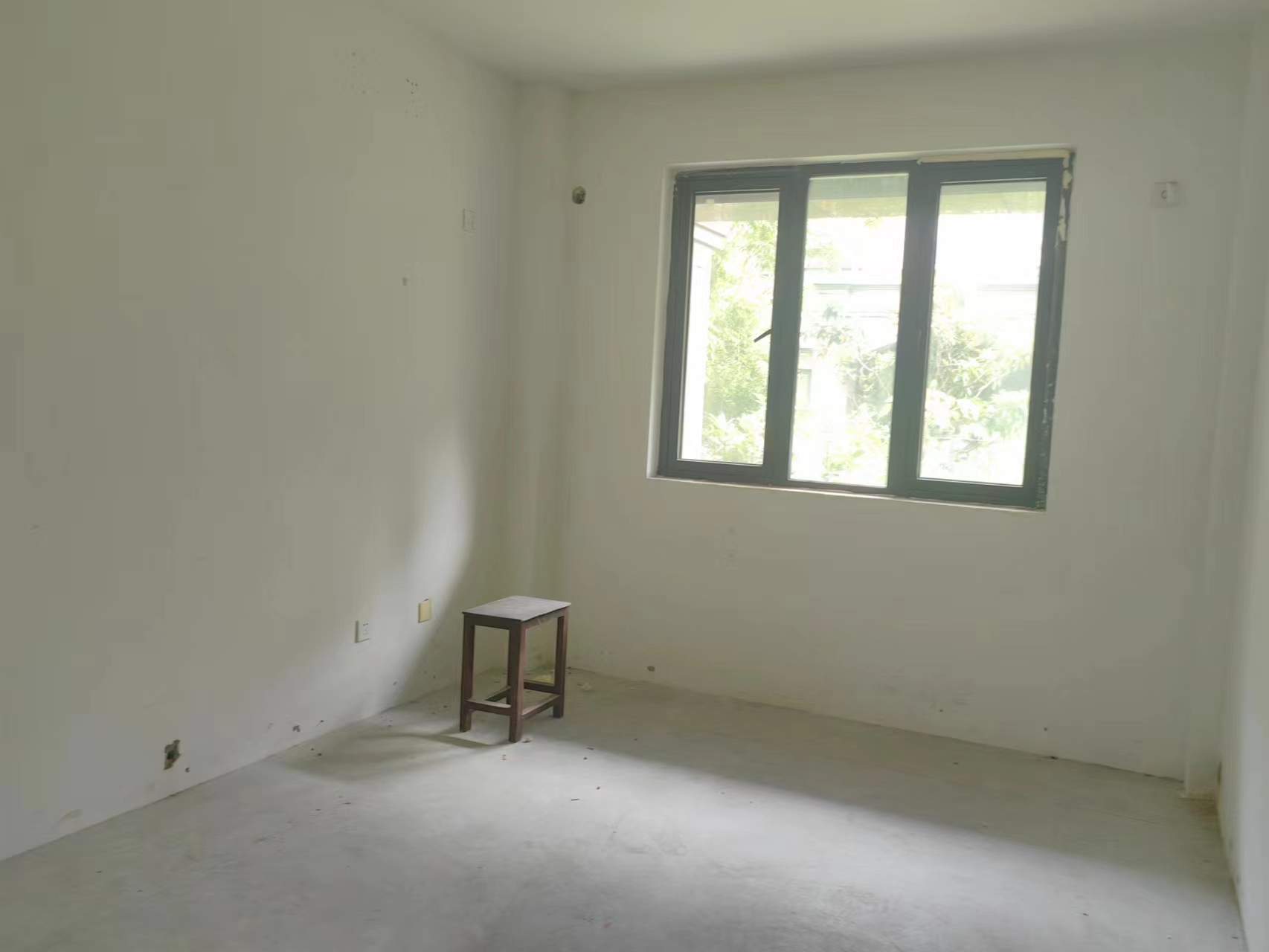 城市嘉苑 4室2厅2卫 200.00m&sup2;大平层带院子出租