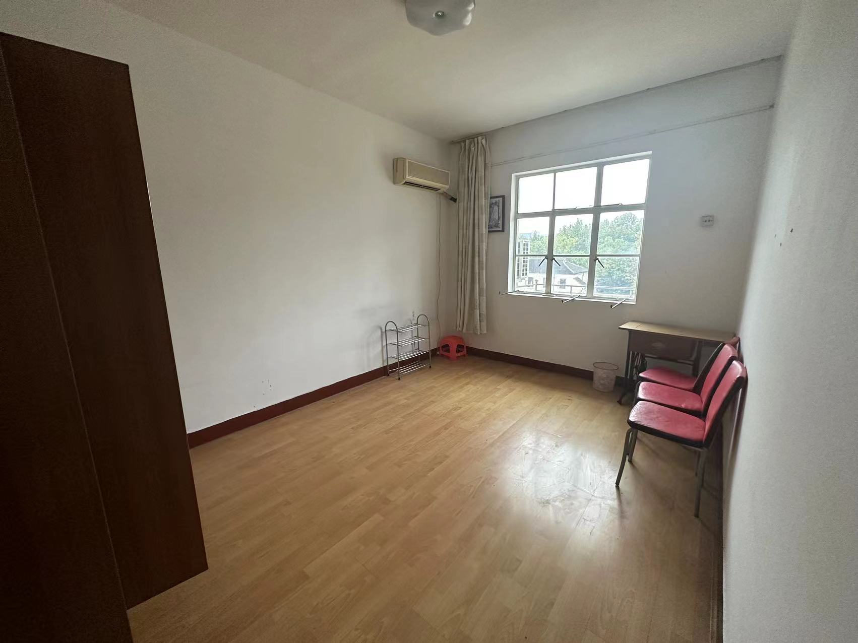 医校小巷6号 3室1厅1卫 79.00m&sup2;