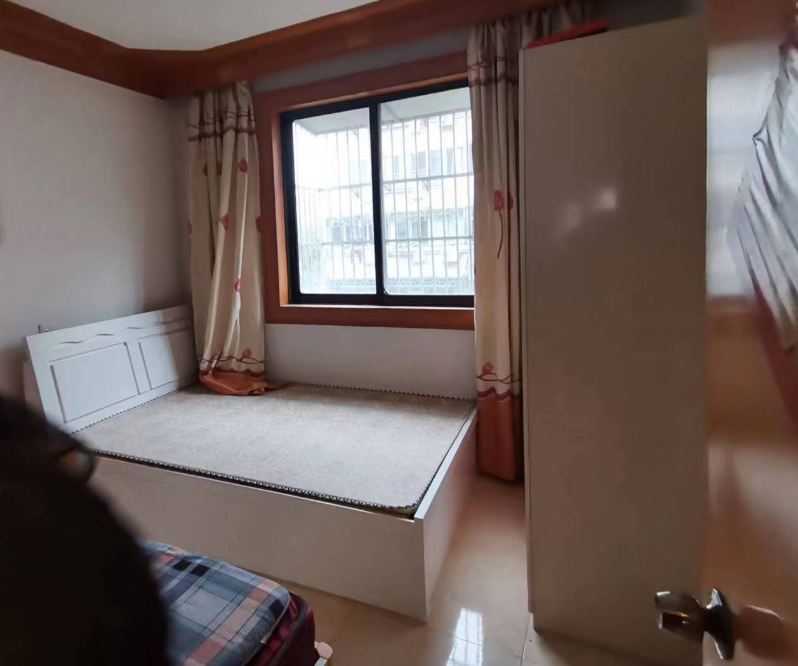 通州花苑 3室2厅2卫 135m&sup2;