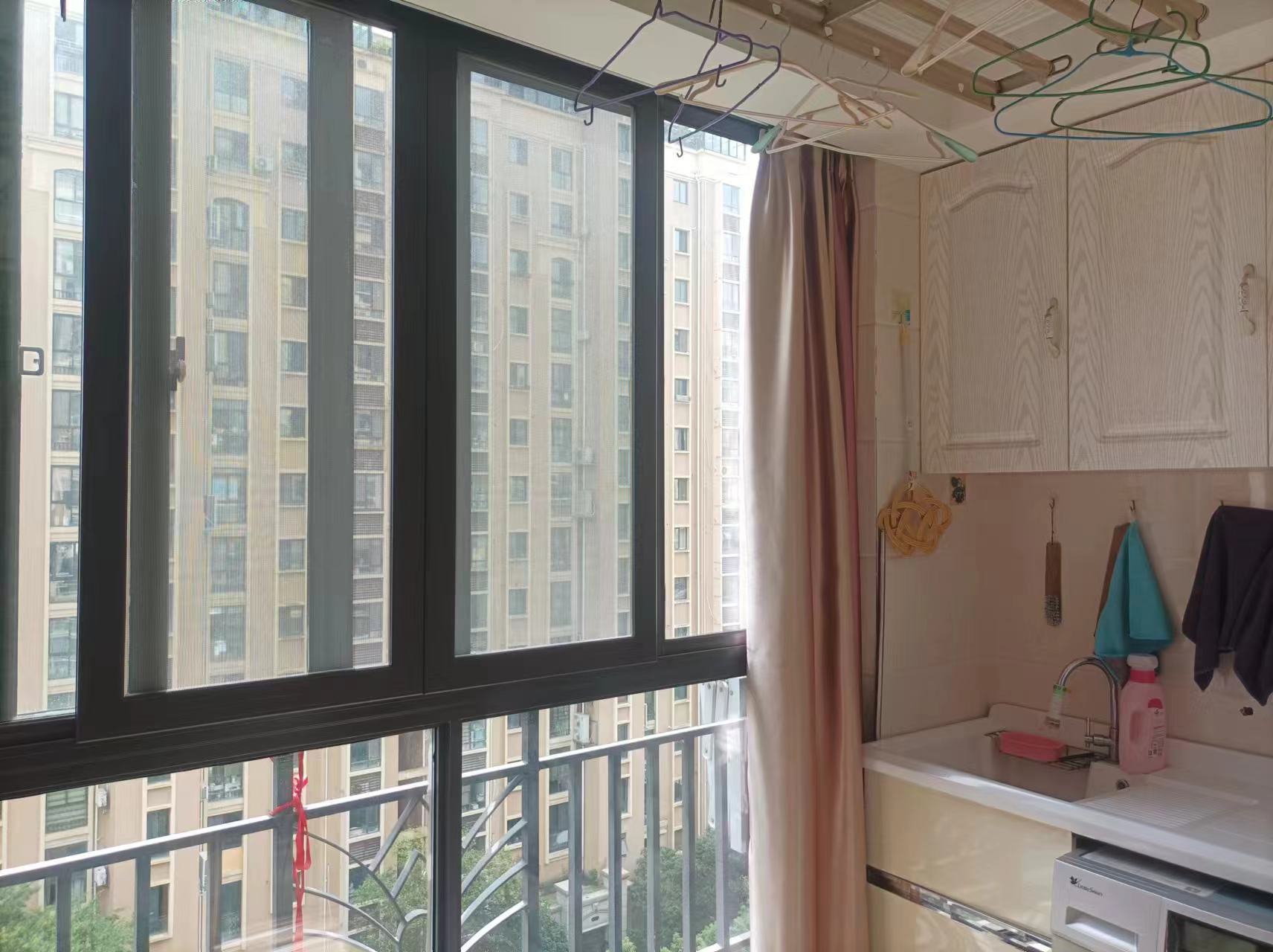 德诚&middot;翰景园 3室厅卫 90m&sup2;