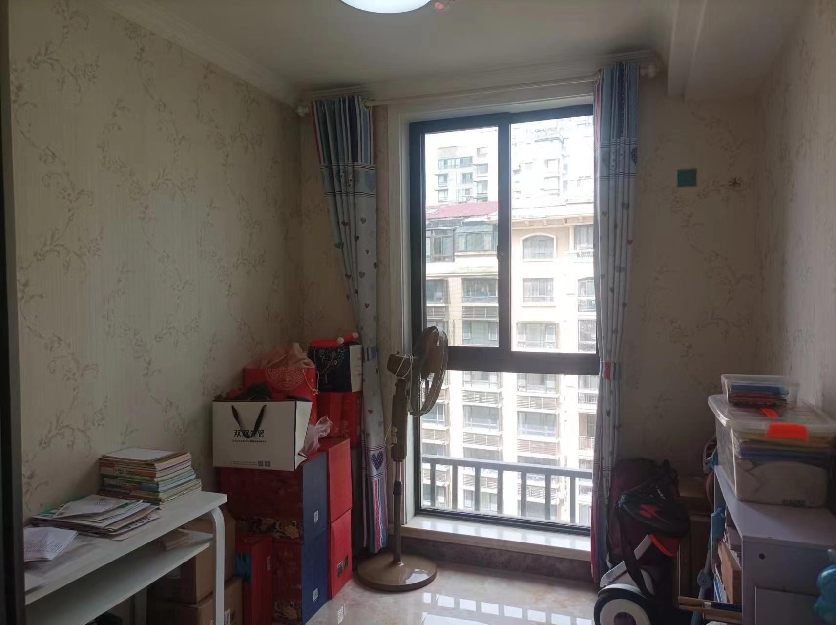 德诚&middot;翰景园 3室厅卫 90m&sup2;