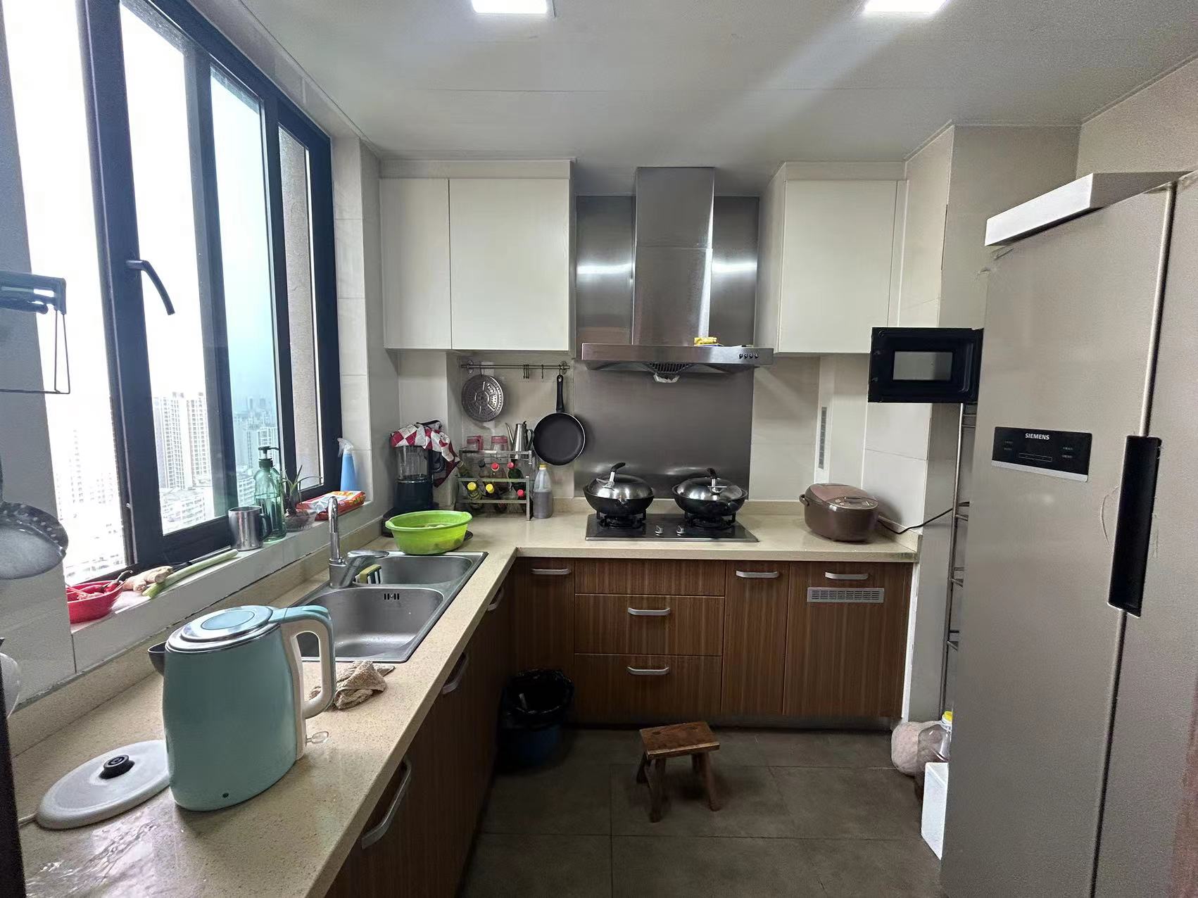 万科濠河传奇 4室2厅2卫 143.7m&sup2;