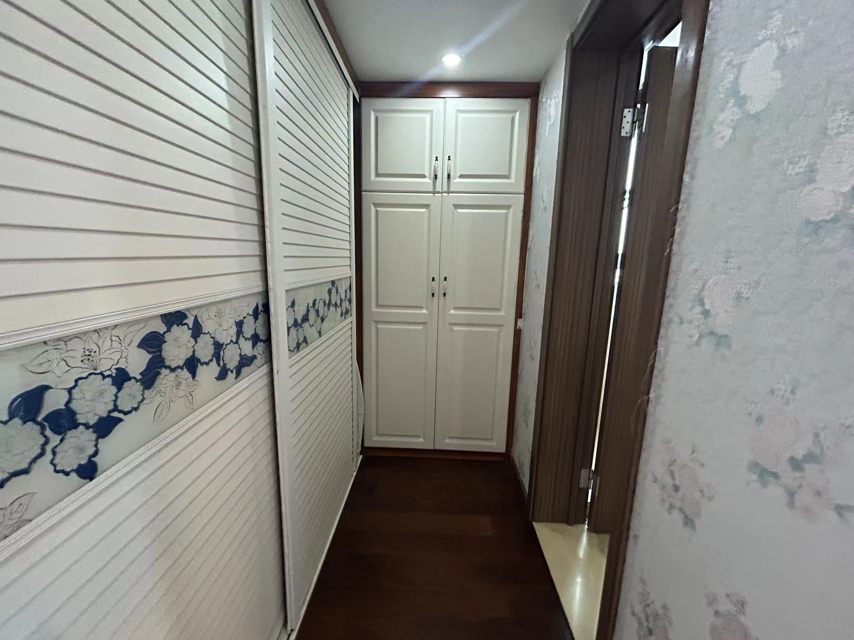 万科濠河传奇 4室2厅2卫 143.7m&sup2;