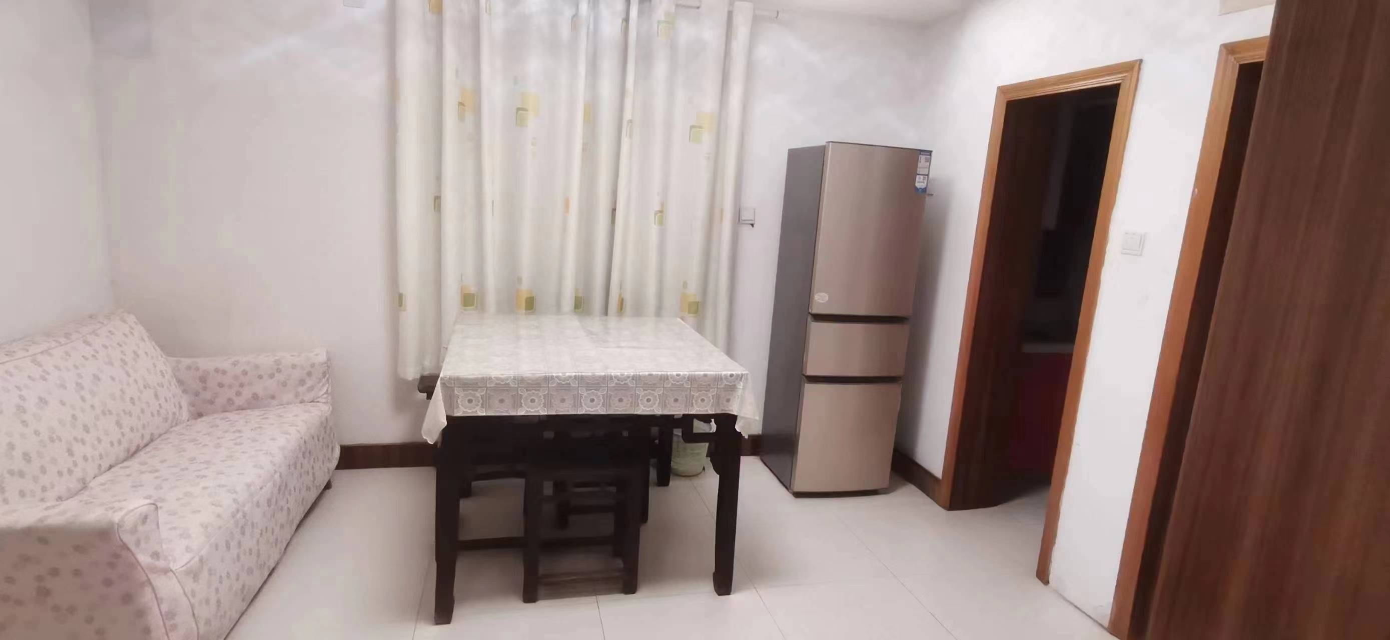 起凤园 2室1厅1卫 64.8m&sup2;