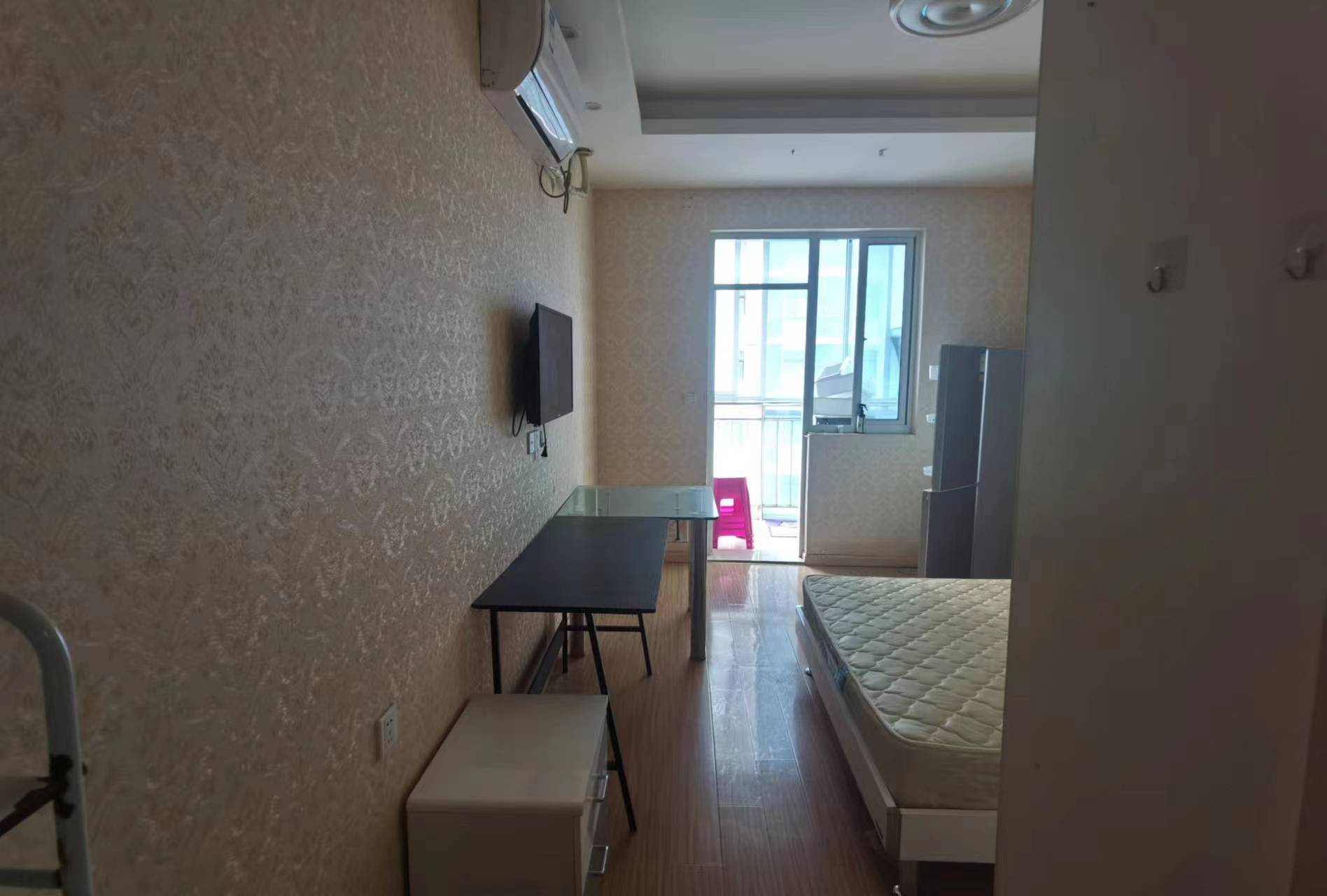 涌鑫八达通广场 1室1厅1卫 30m²