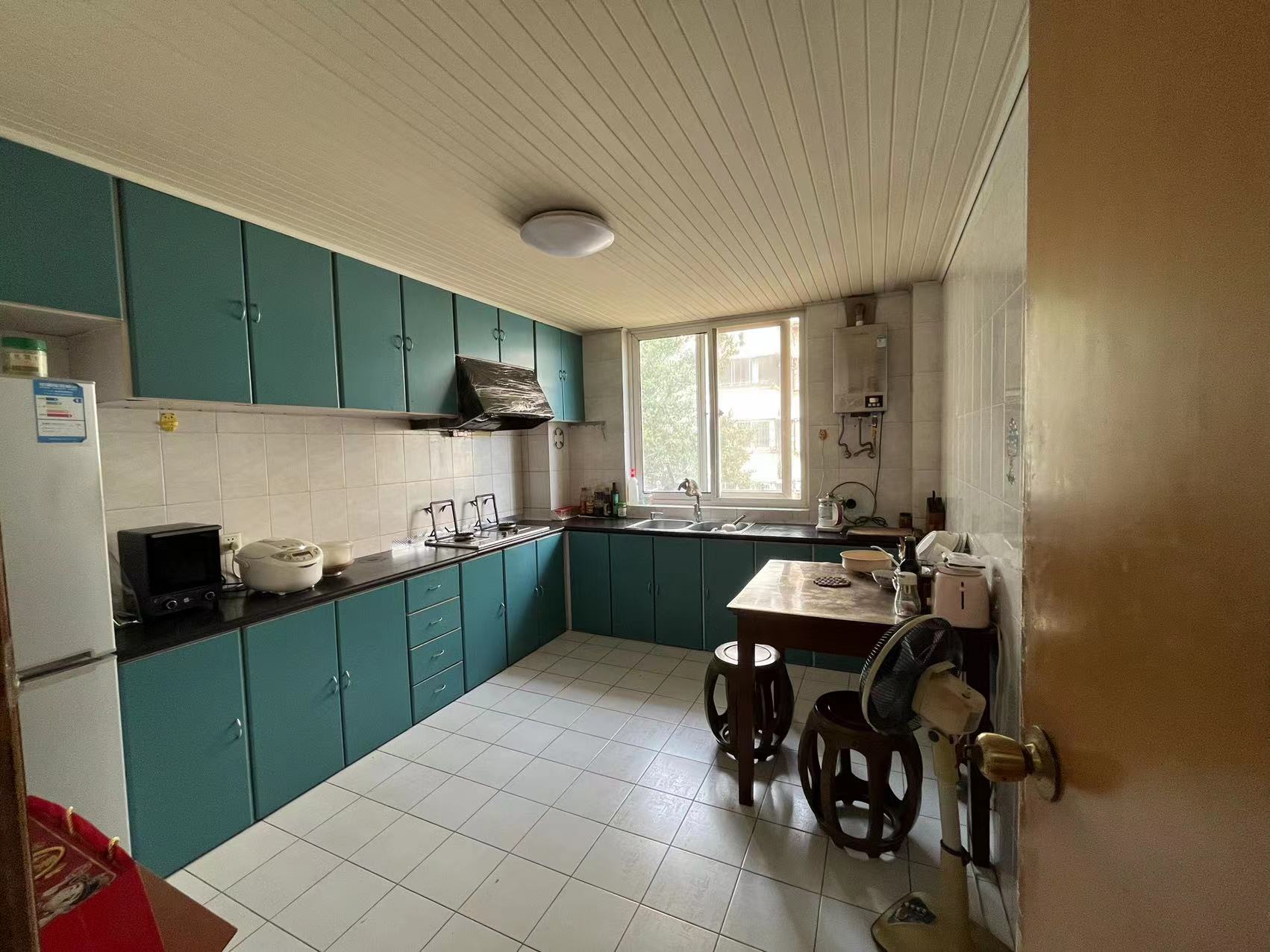 光明东村一期 3室2厅2卫 132.50m&sup2;